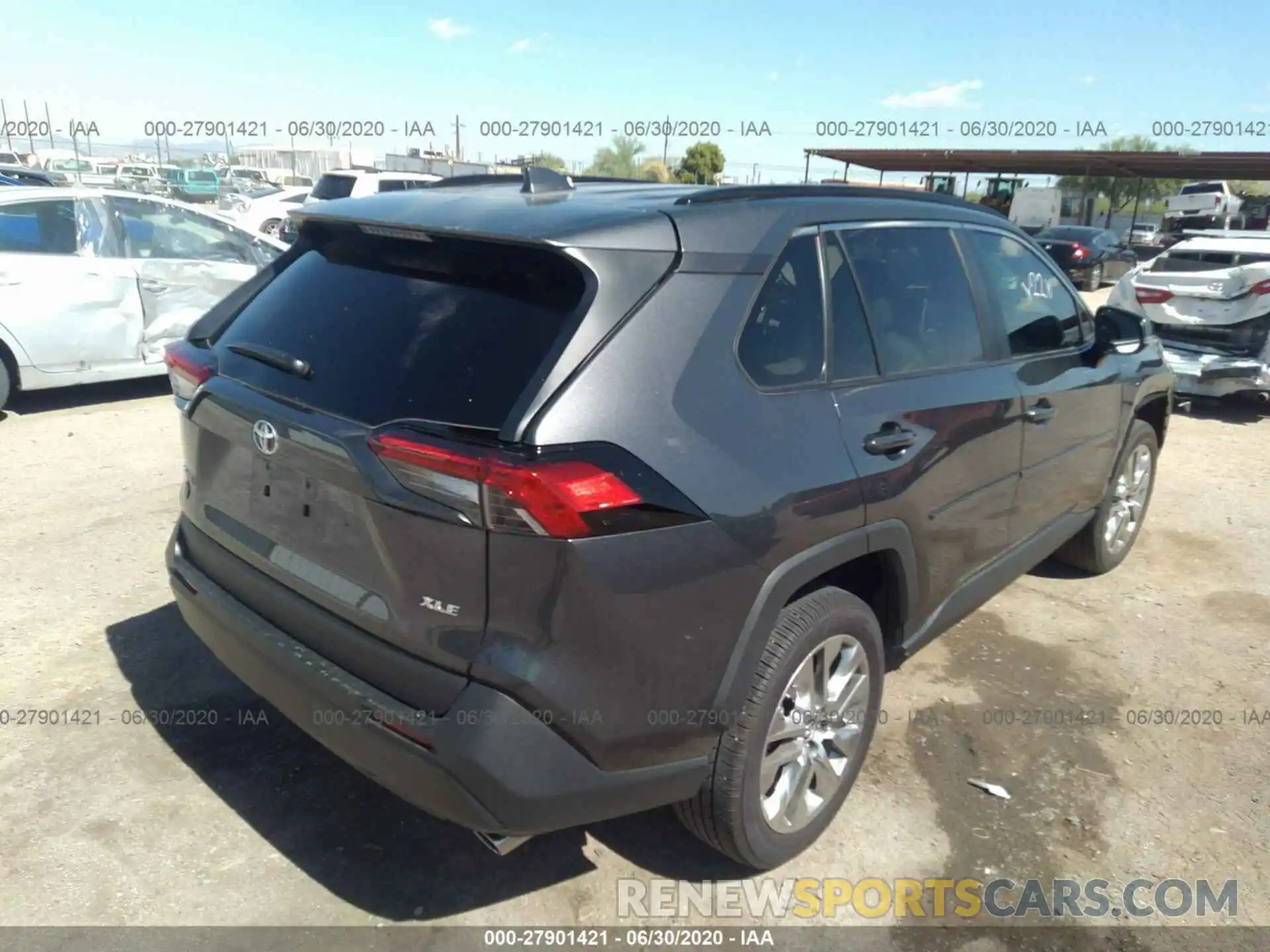 4 Photograph of a damaged car 2T3C1RFV8KC030882 TOYOTA RAV4 2019