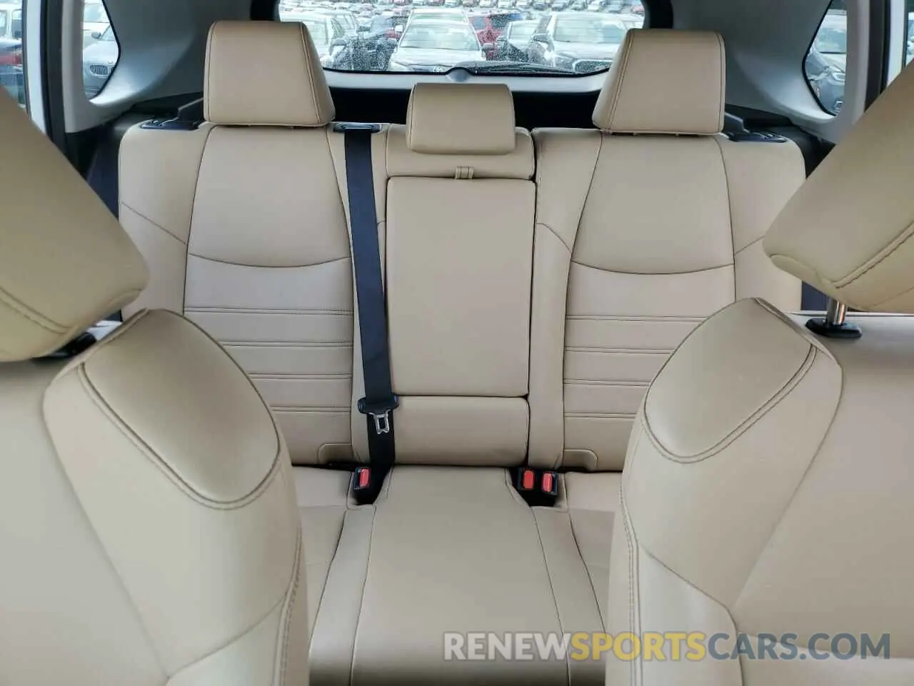 10 Photograph of a damaged car 2T3C1RFV8KW004328 TOYOTA RAV4 2019