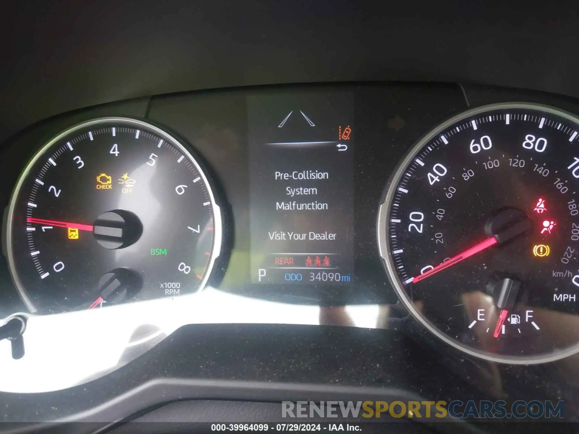 16 Photograph of a damaged car 2T3C1RFV8KW016835 TOYOTA RAV4 2019