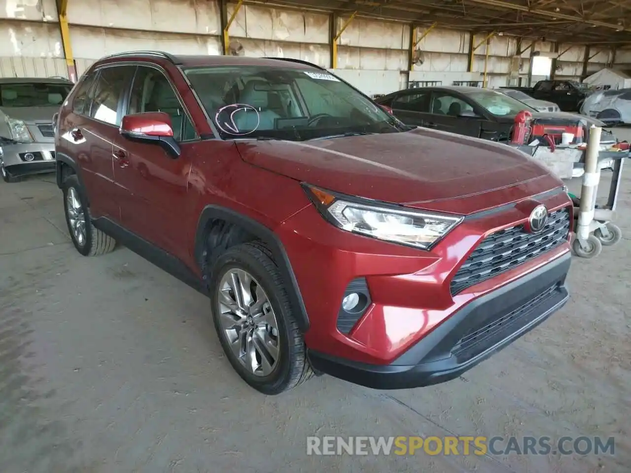 1 Photograph of a damaged car 2T3C1RFV8KW022179 TOYOTA RAV4 2019