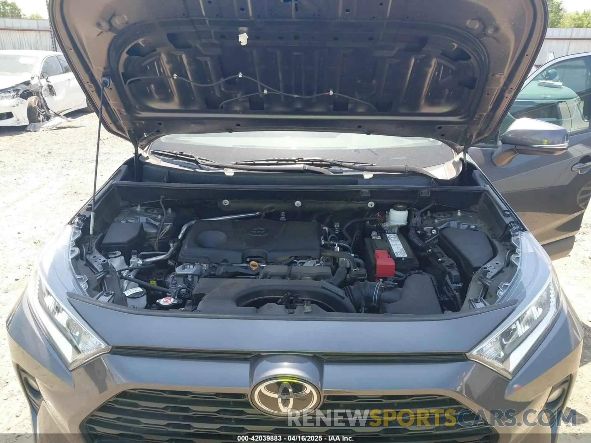 10 Photograph of a damaged car 2T3C1RFV8KW034994 TOYOTA RAV4 2019