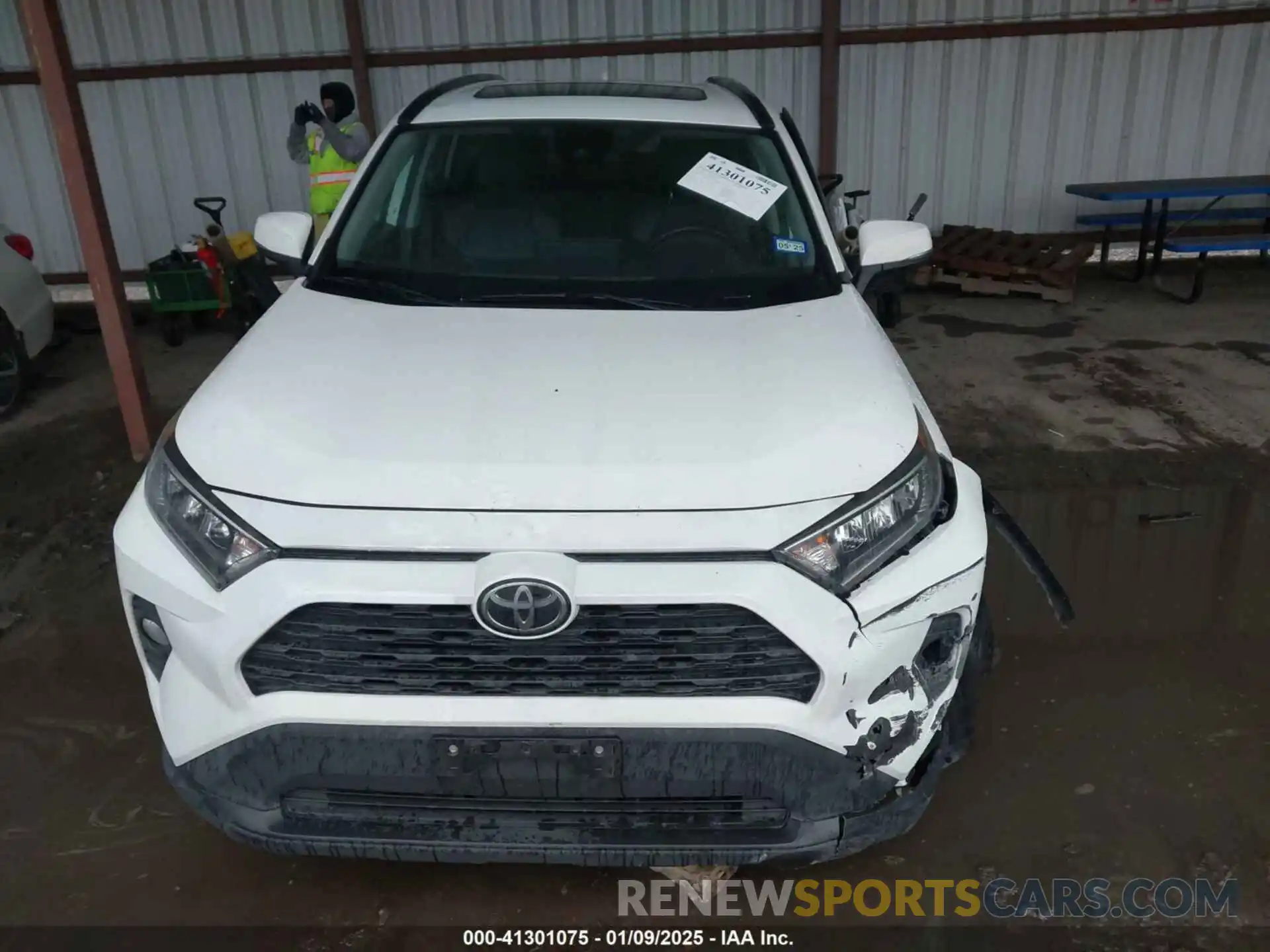 12 Photograph of a damaged car 2T3C1RFV9KC007255 TOYOTA RAV4 2019