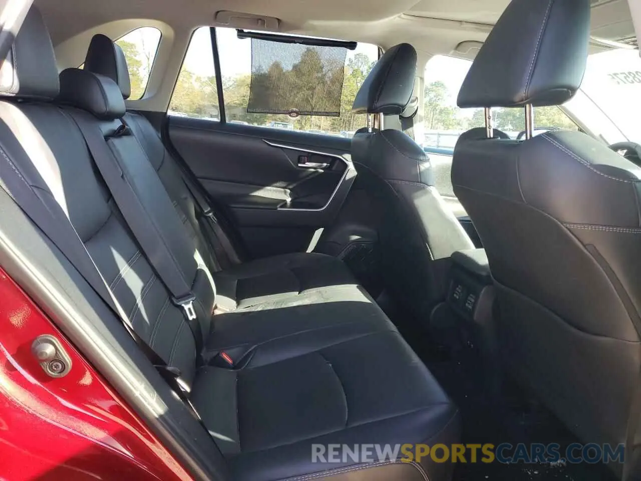 11 Photograph of a damaged car 2T3C1RFV9KC010222 TOYOTA RAV4 2019