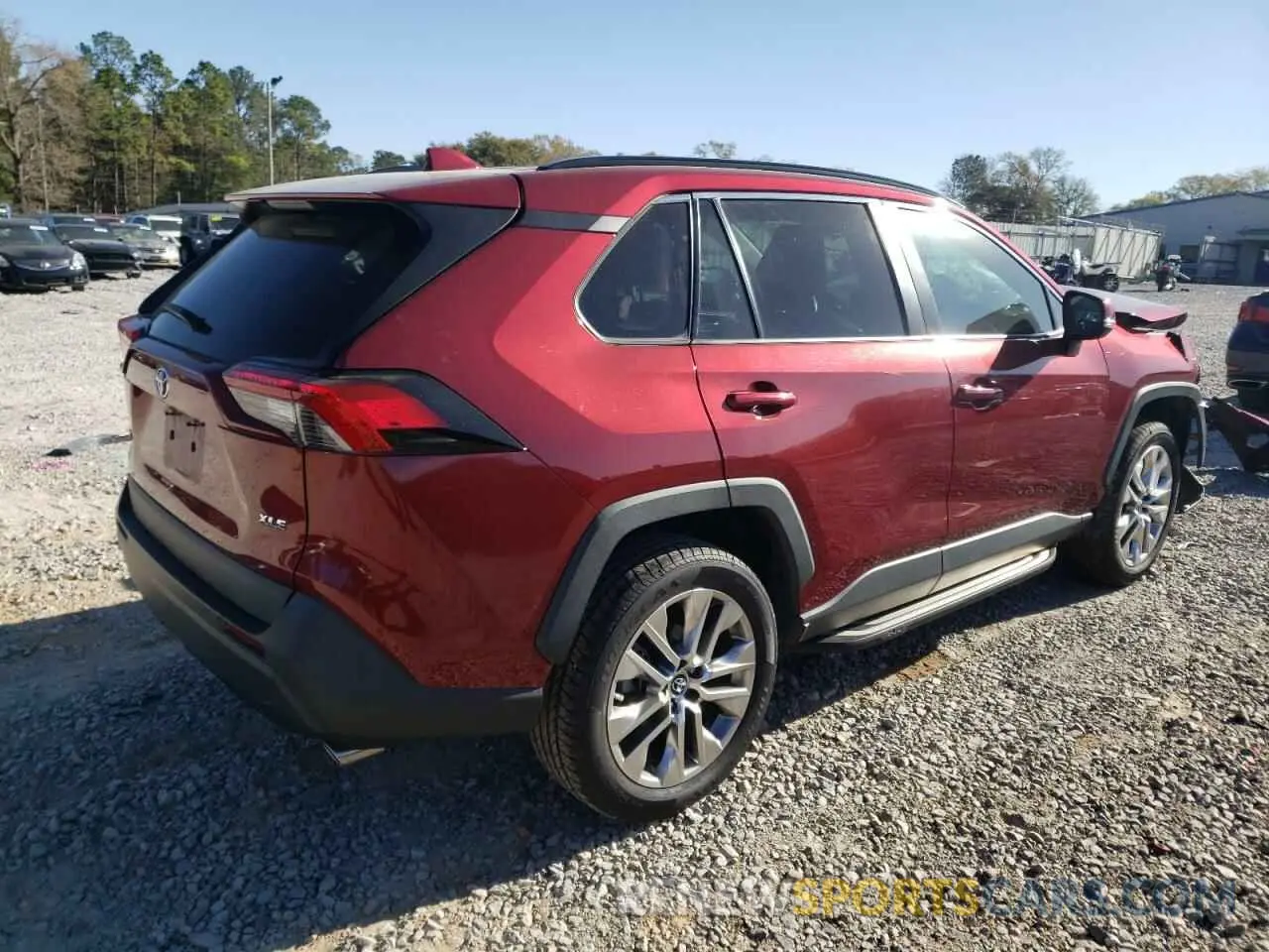 3 Photograph of a damaged car 2T3C1RFV9KC010222 TOYOTA RAV4 2019