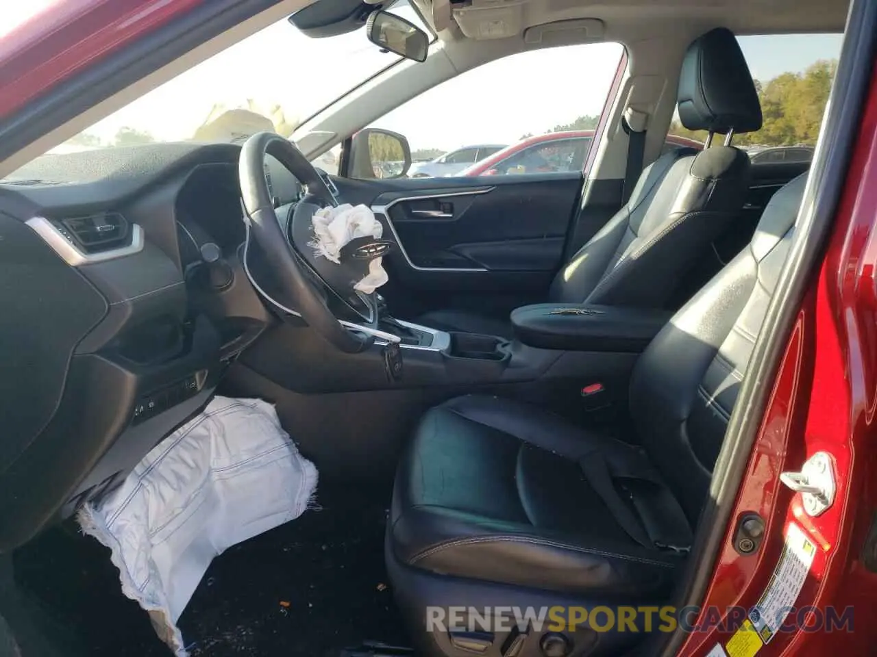 7 Photograph of a damaged car 2T3C1RFV9KC010222 TOYOTA RAV4 2019