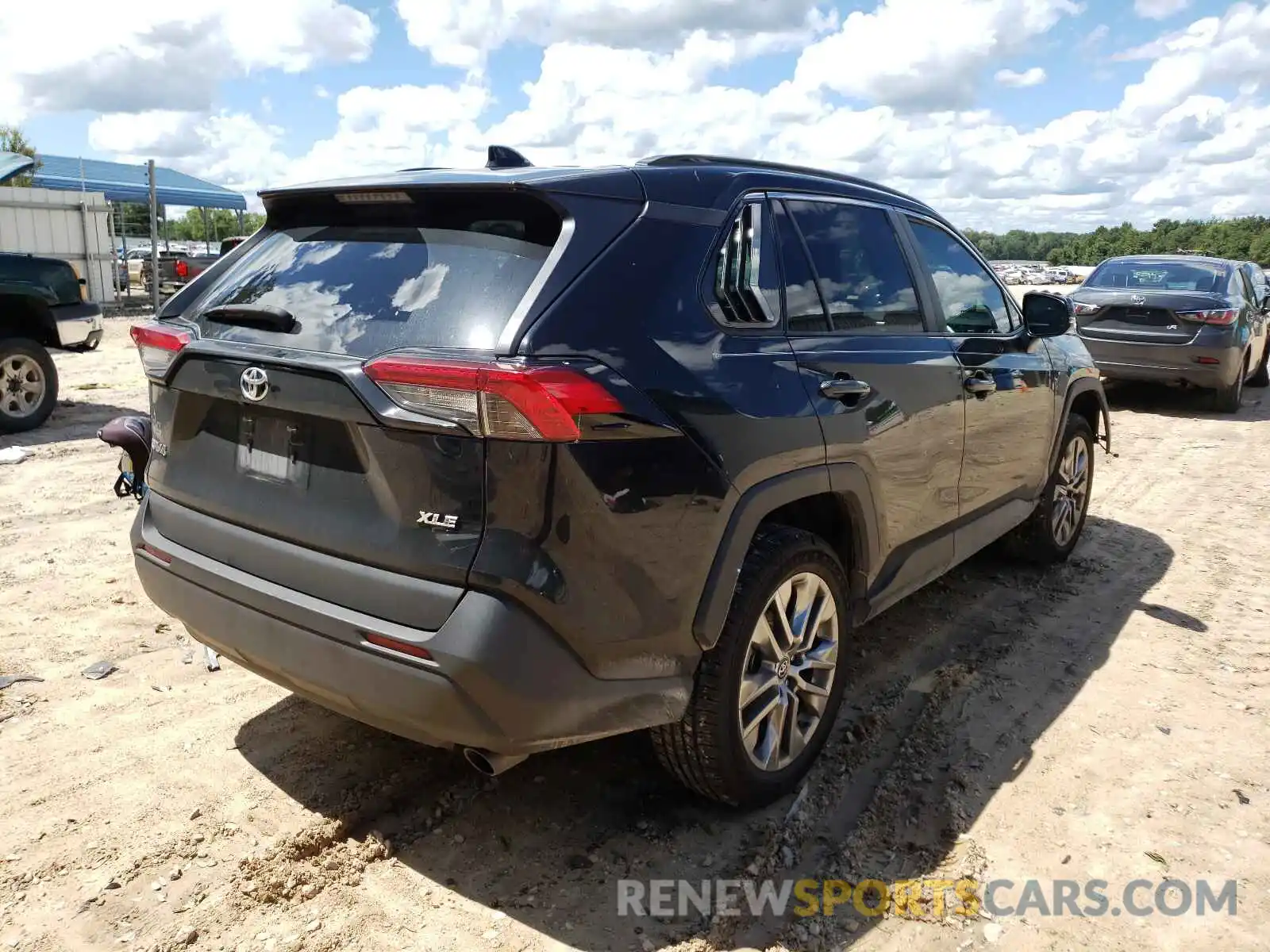 4 Photograph of a damaged car 2T3C1RFV9KC013153 TOYOTA RAV4 2019