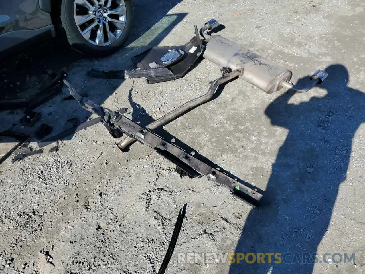 13 Photograph of a damaged car 2T3C1RFV9KC018398 TOYOTA RAV4 2019