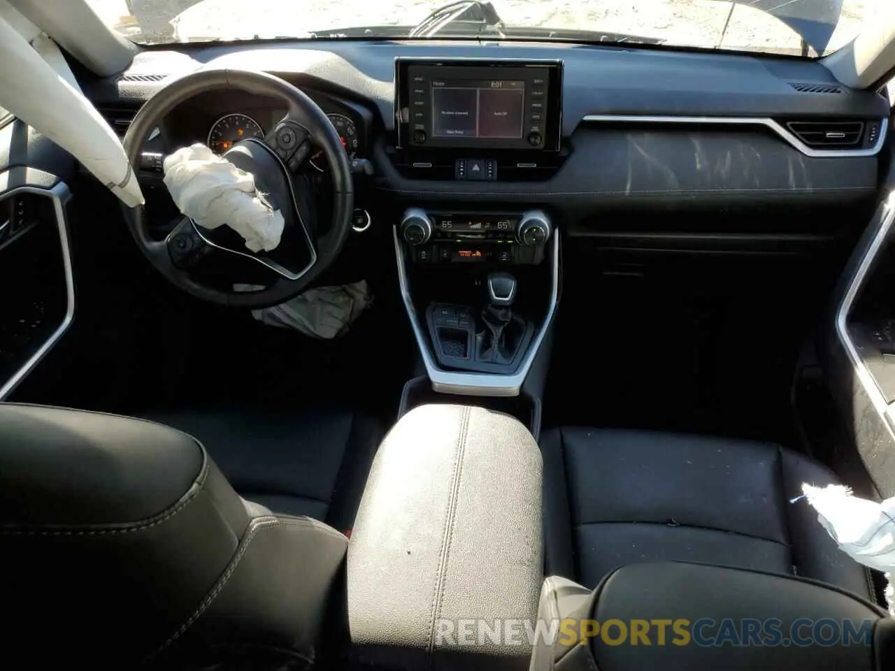 8 Photograph of a damaged car 2T3C1RFV9KC018398 TOYOTA RAV4 2019