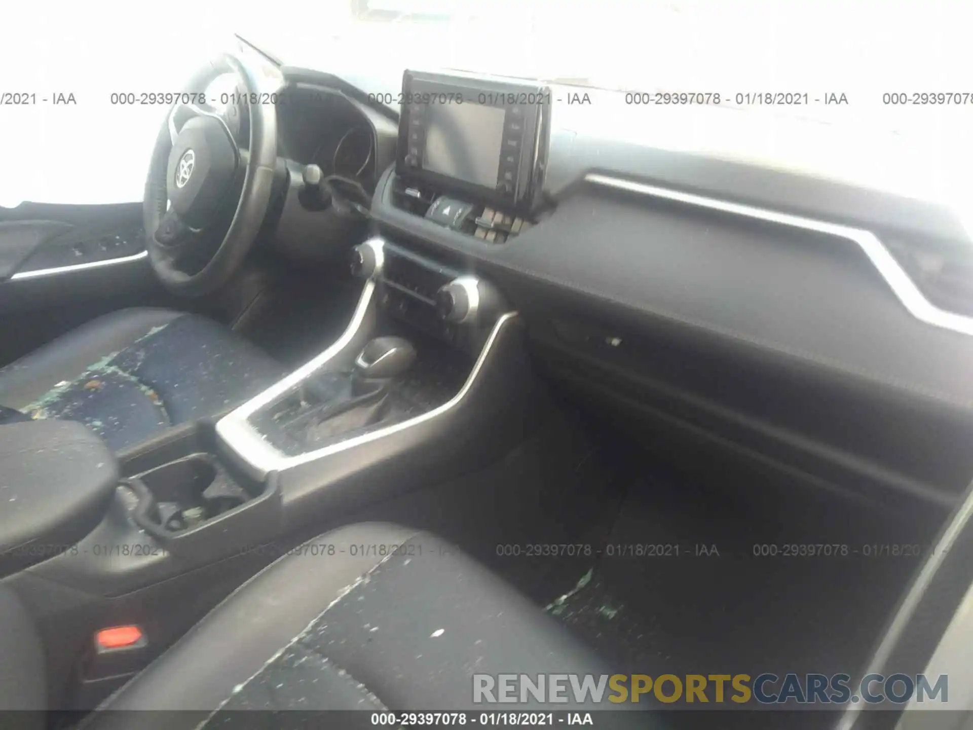 5 Photograph of a damaged car 2T3C1RFV9KC018773 TOYOTA RAV4 2019