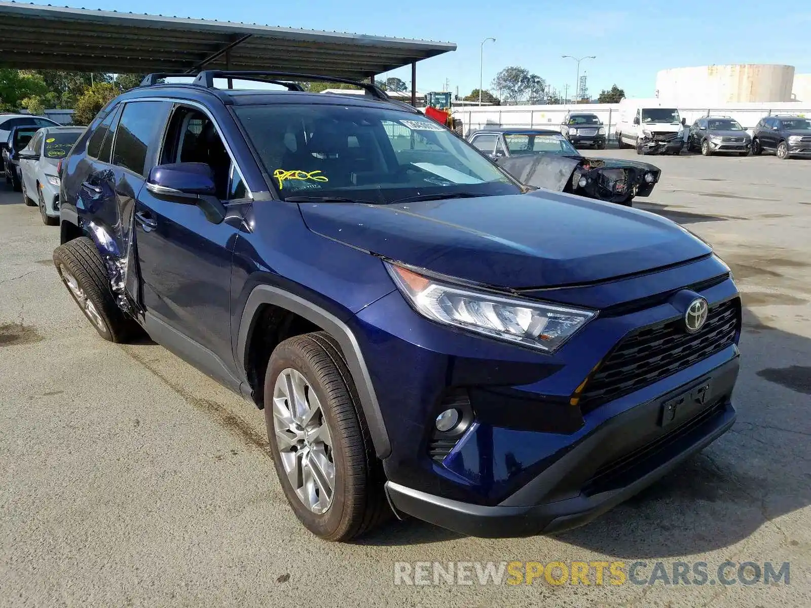 1 Photograph of a damaged car 2T3C1RFV9KC019261 TOYOTA RAV4 2019