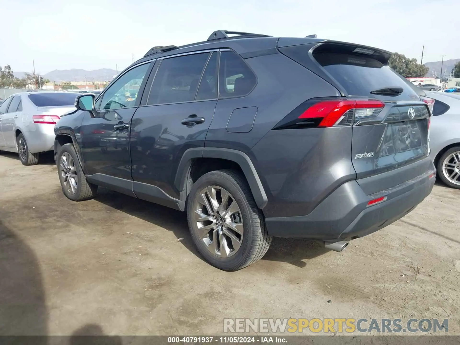 3 Photograph of a damaged car 2T3C1RFV9KW007173 TOYOTA RAV4 2019