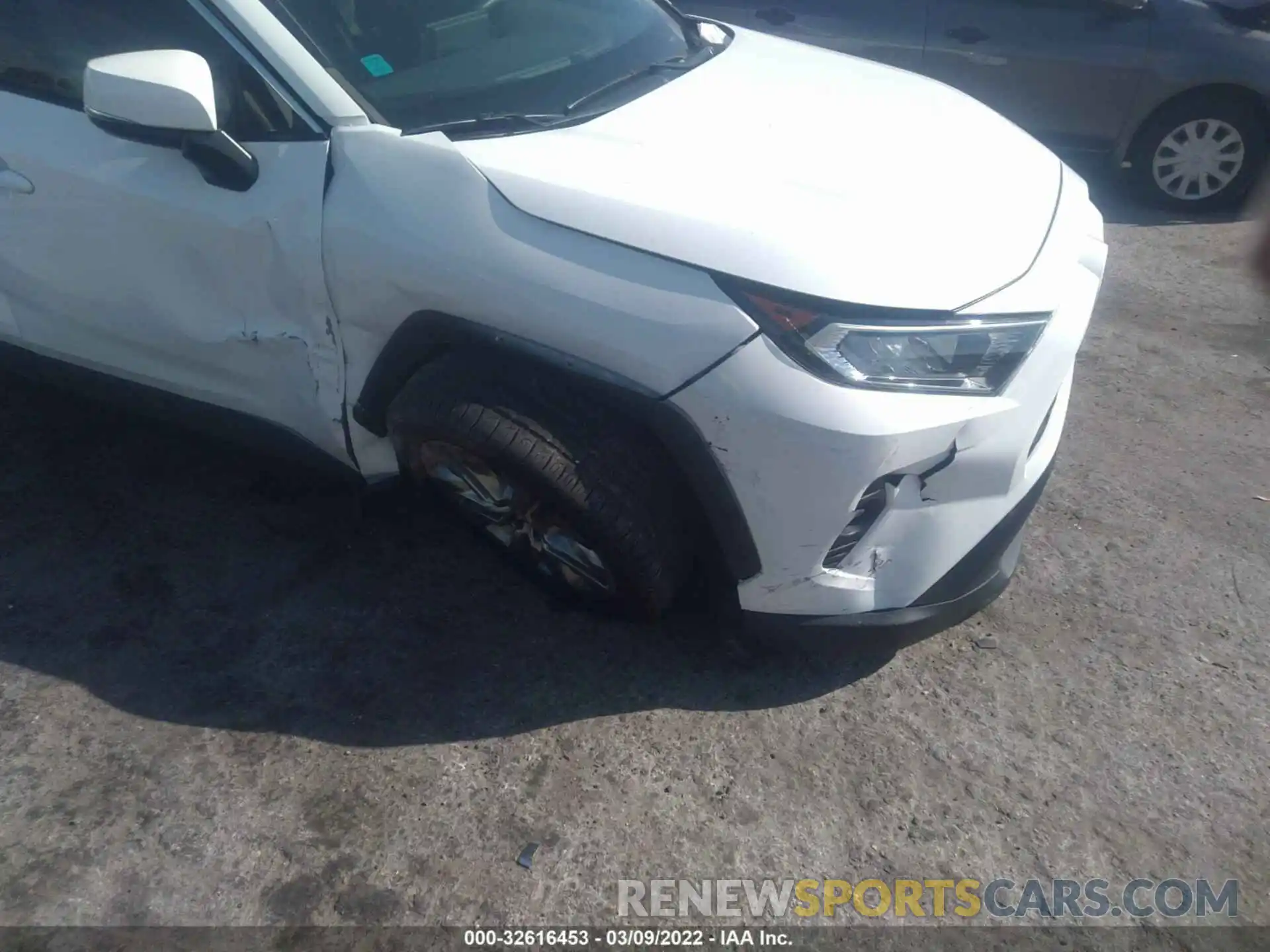 6 Photograph of a damaged car 2T3C1RFV9KW010526 TOYOTA RAV4 2019