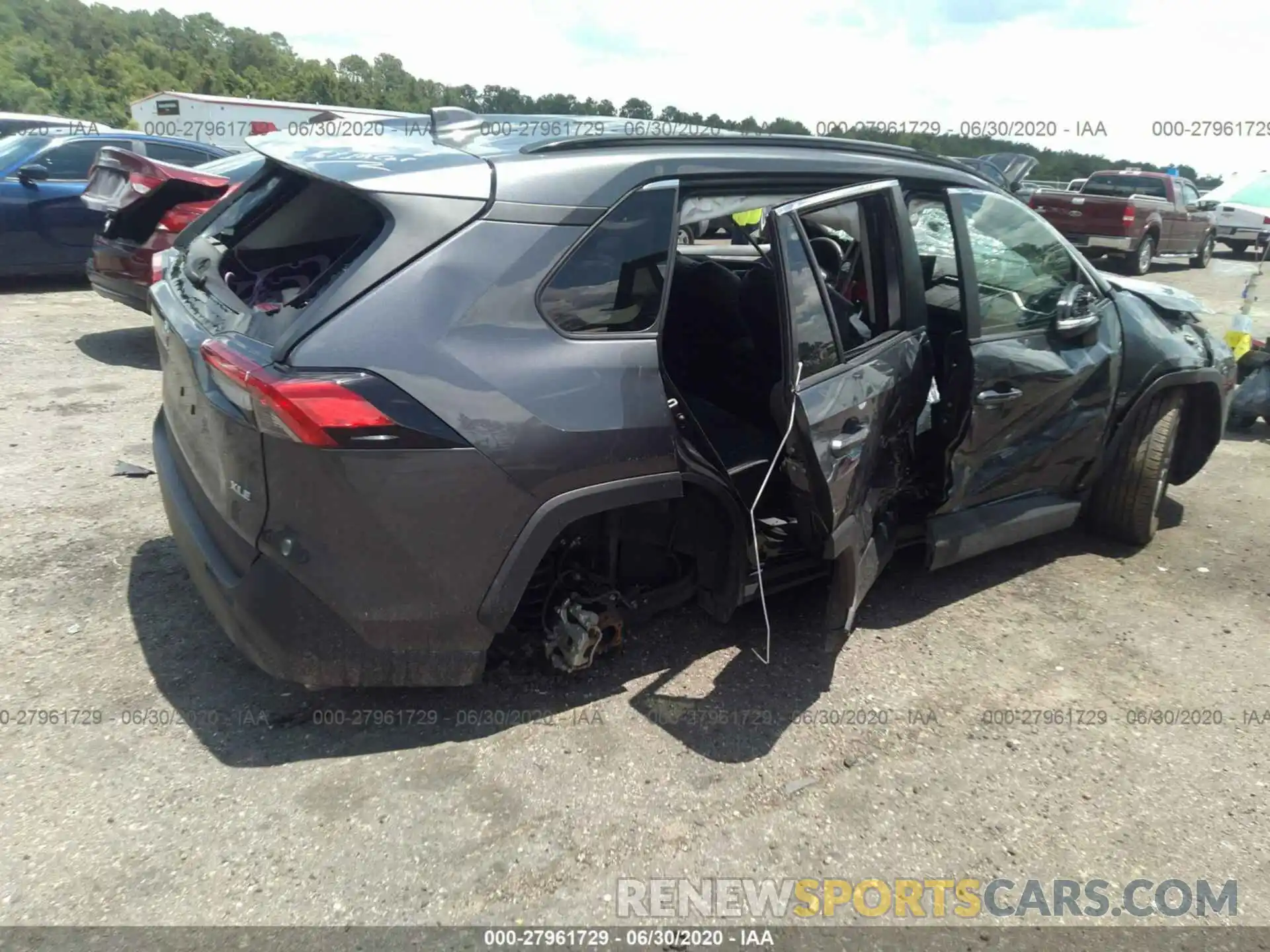 4 Photograph of a damaged car 2T3C1RFV9KW025544 TOYOTA RAV4 2019