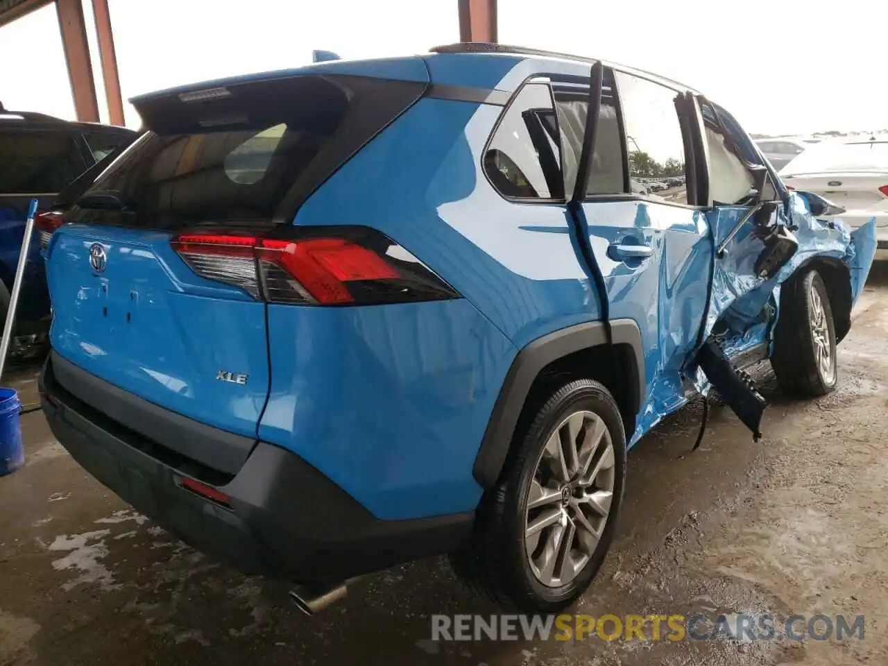 4 Photograph of a damaged car 2T3C1RFV9KW048905 TOYOTA RAV4 2019