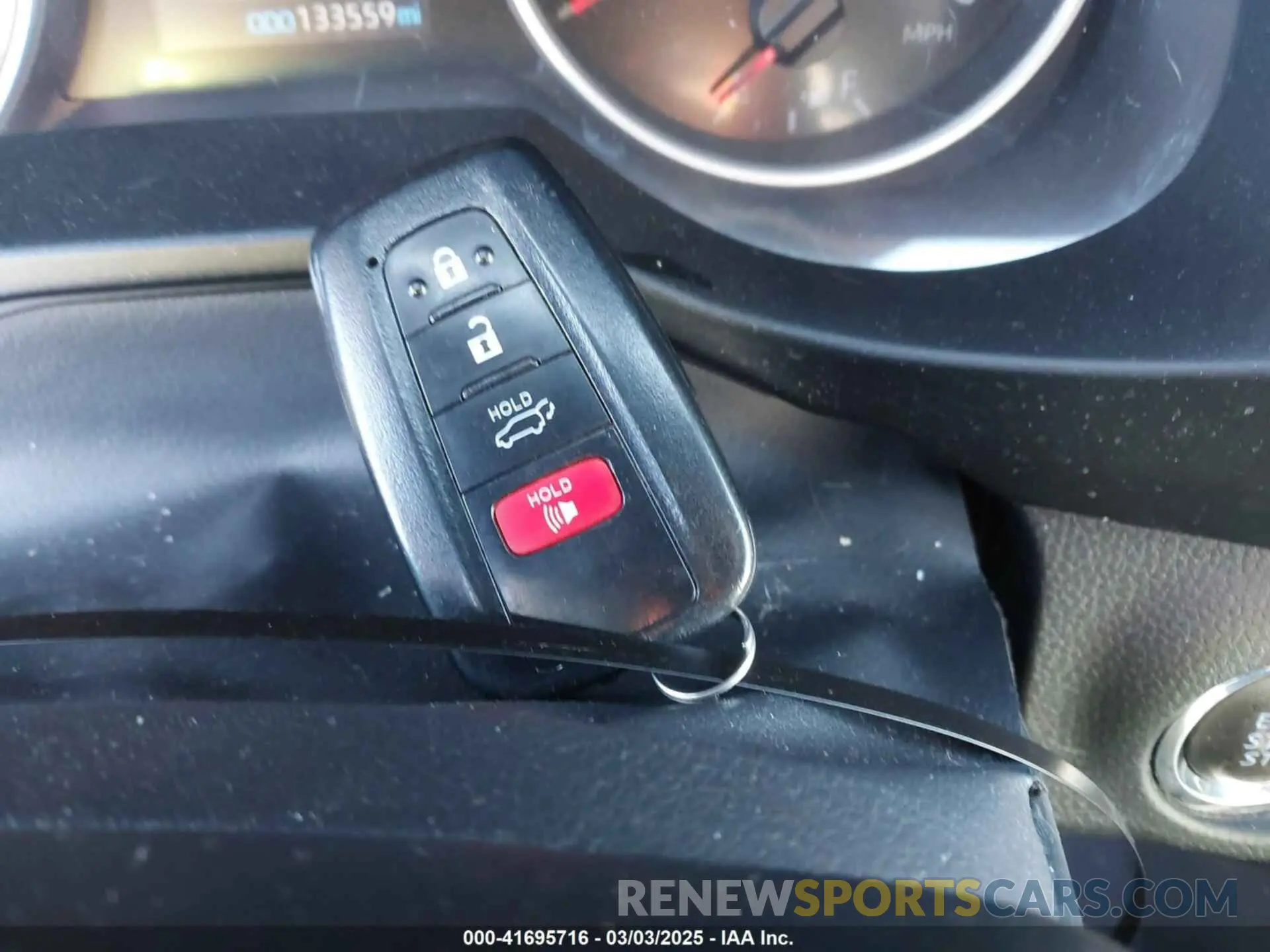 11 Photograph of a damaged car 2T3C1RFV9KW056468 TOYOTA RAV4 2019