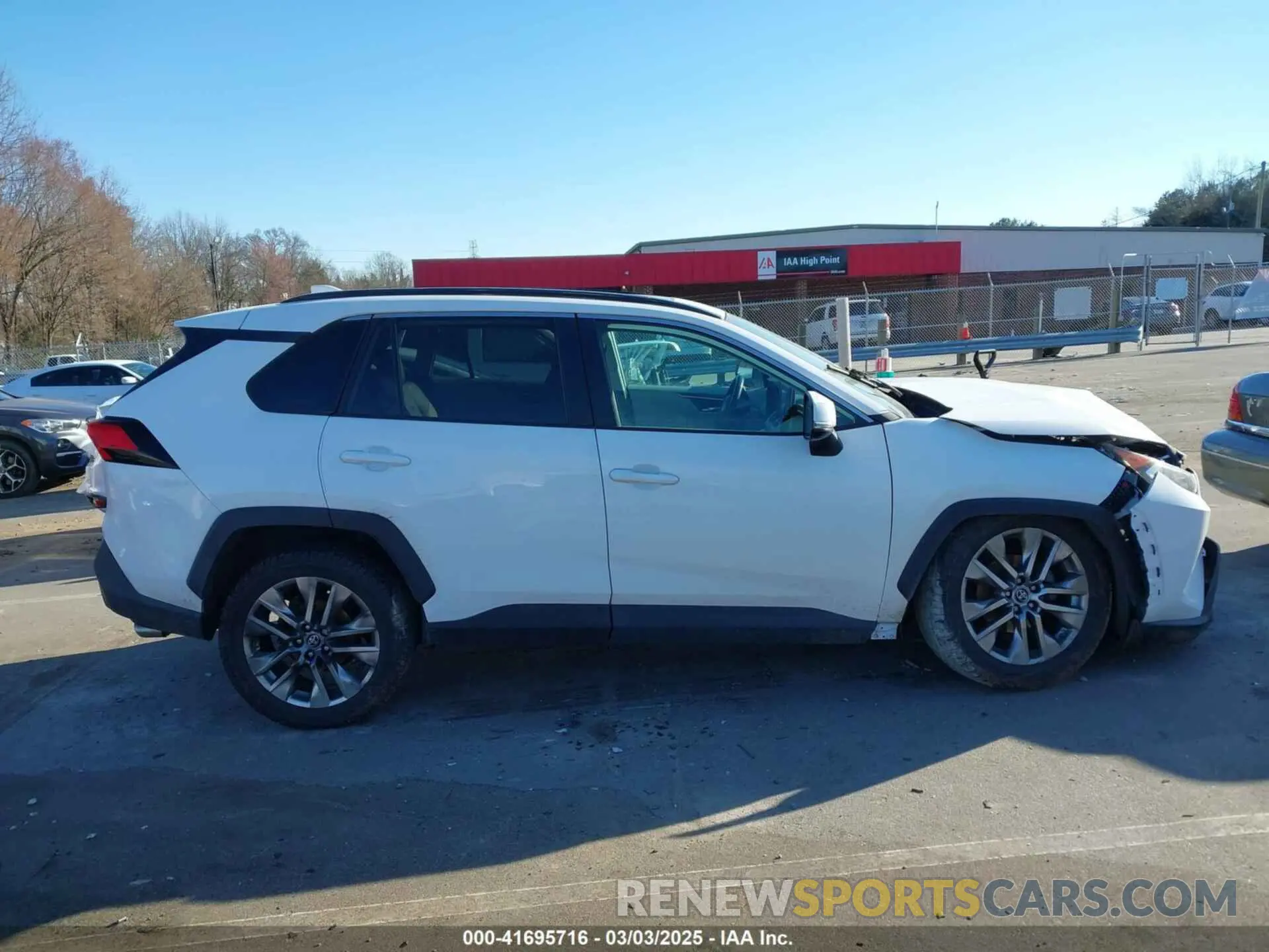 13 Photograph of a damaged car 2T3C1RFV9KW056468 TOYOTA RAV4 2019