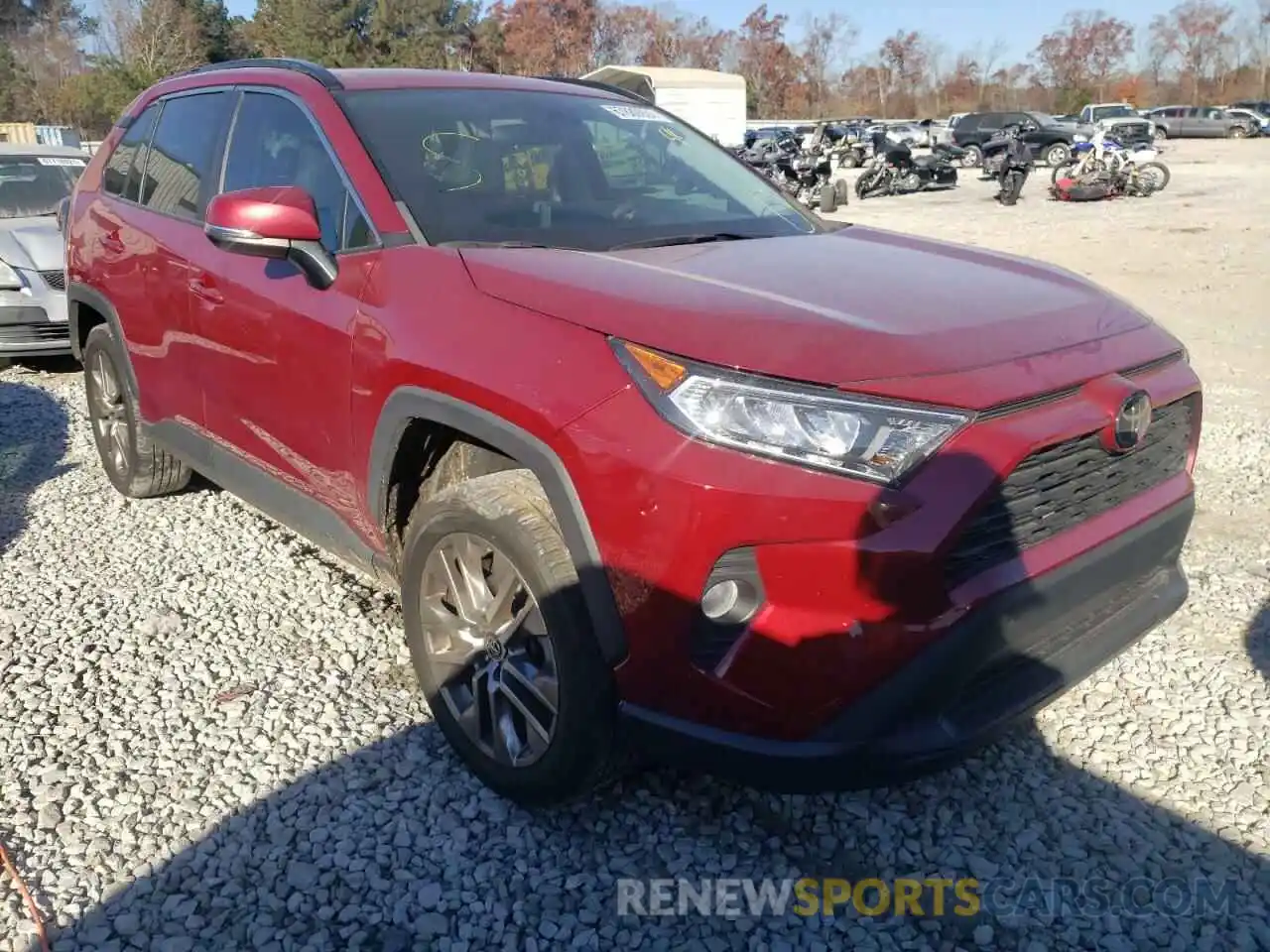 1 Photograph of a damaged car 2T3C1RFVXKC013663 TOYOTA RAV4 2019