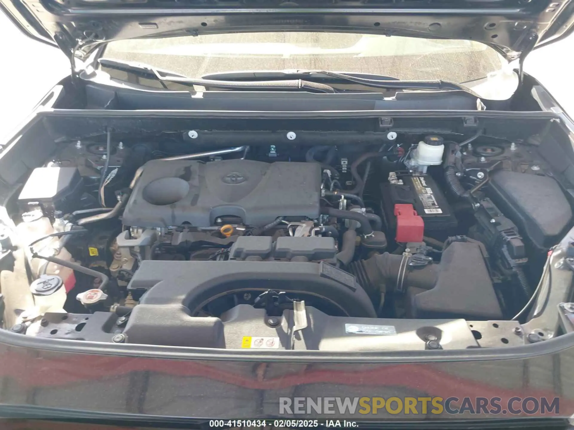 10 Photograph of a damaged car 2T3C1RFVXKW023284 TOYOTA RAV4 2019