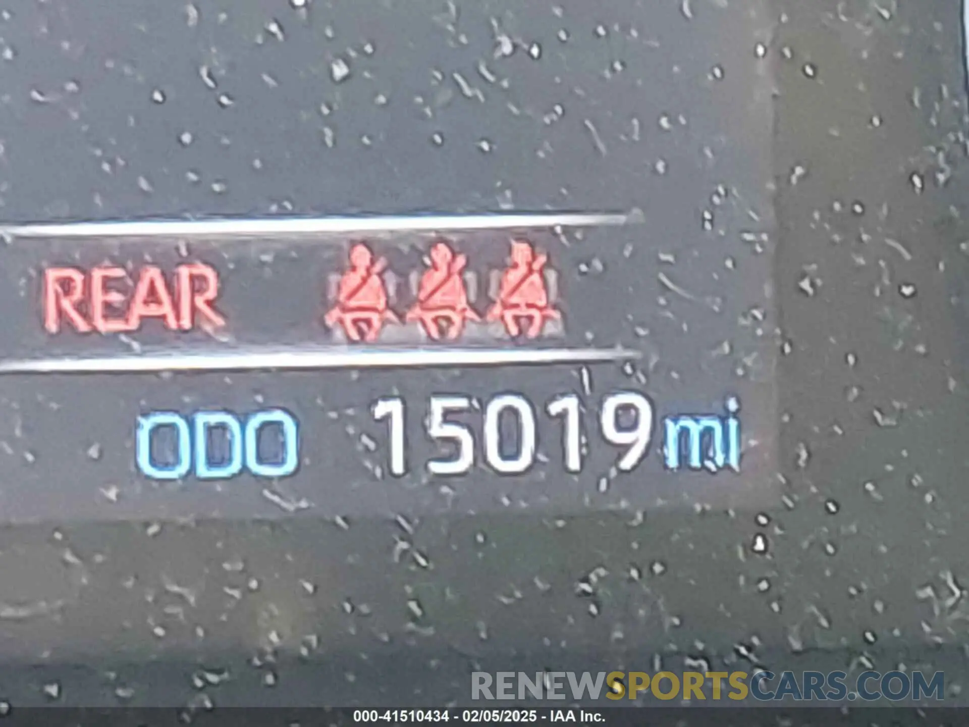 15 Photograph of a damaged car 2T3C1RFVXKW023284 TOYOTA RAV4 2019