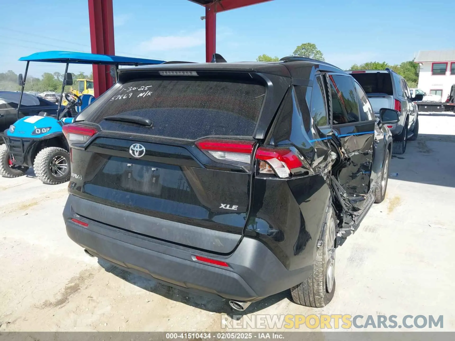 4 Photograph of a damaged car 2T3C1RFVXKW023284 TOYOTA RAV4 2019