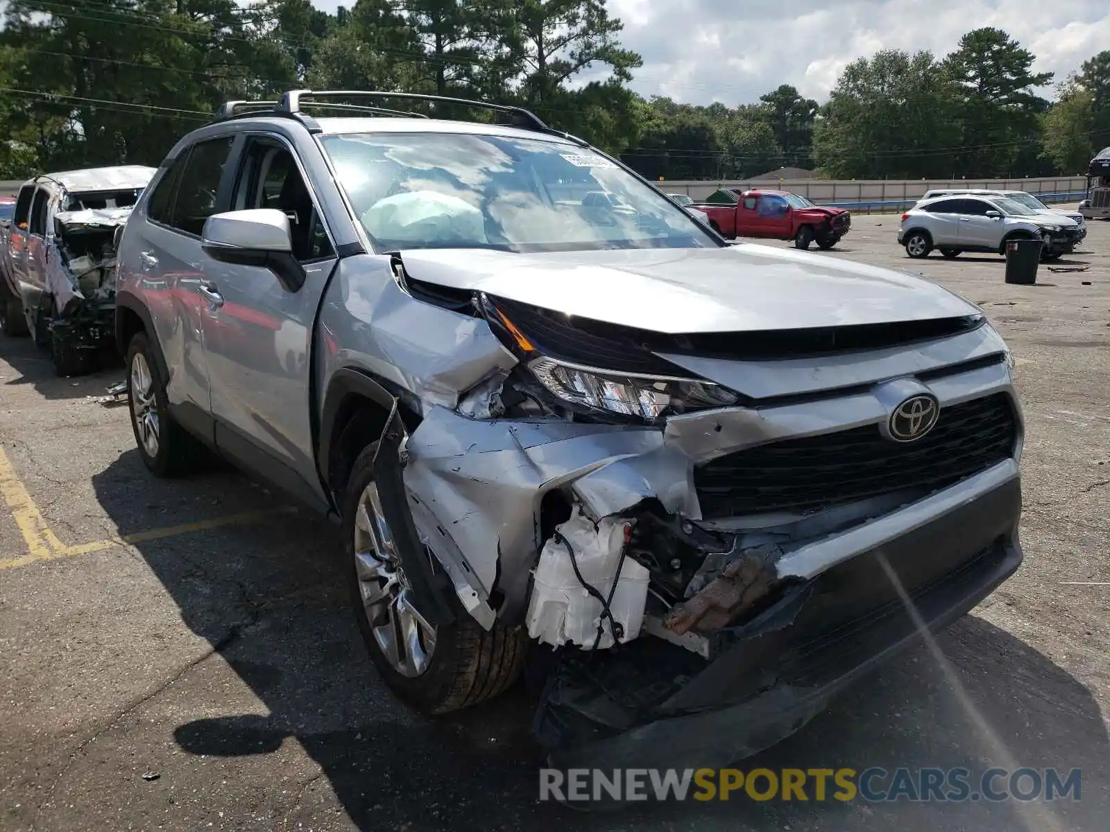 1 Photograph of a damaged car 2T3C1RFVXKW026914 TOYOTA RAV4 2019