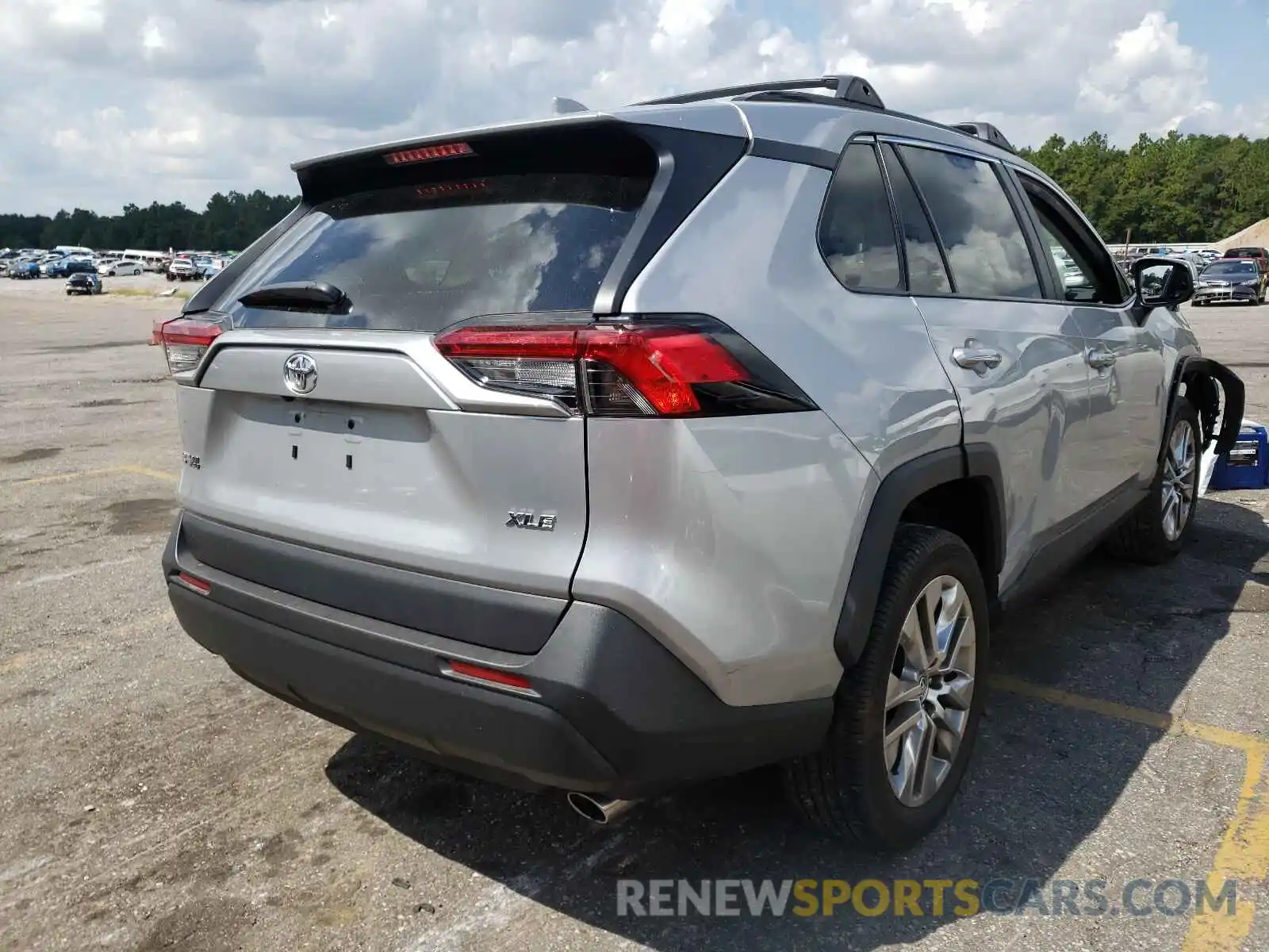 4 Photograph of a damaged car 2T3C1RFVXKW026914 TOYOTA RAV4 2019