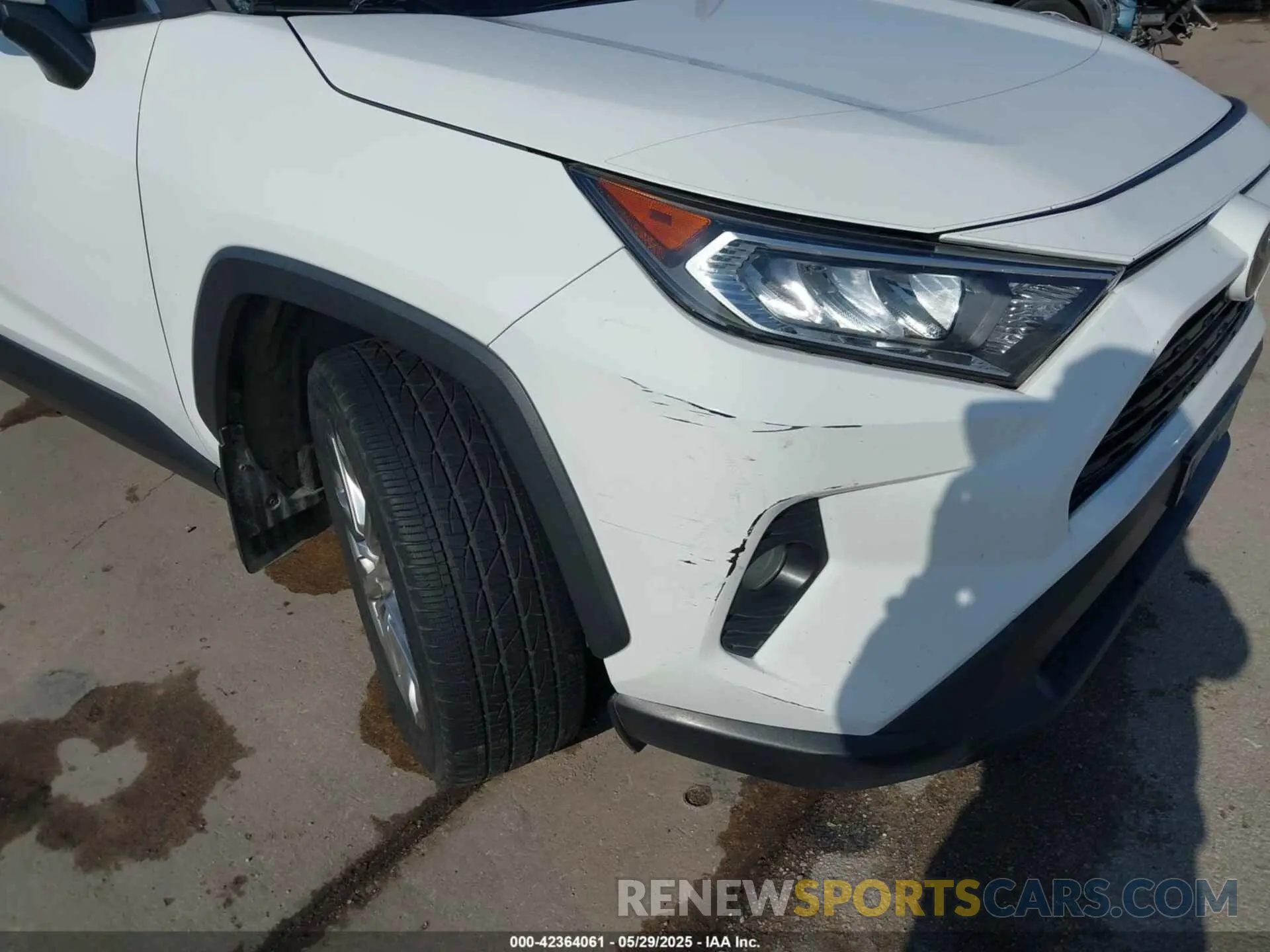 20 Photograph of a damaged car 2T3C1RFVXKW047889 TOYOTA RAV4 2019