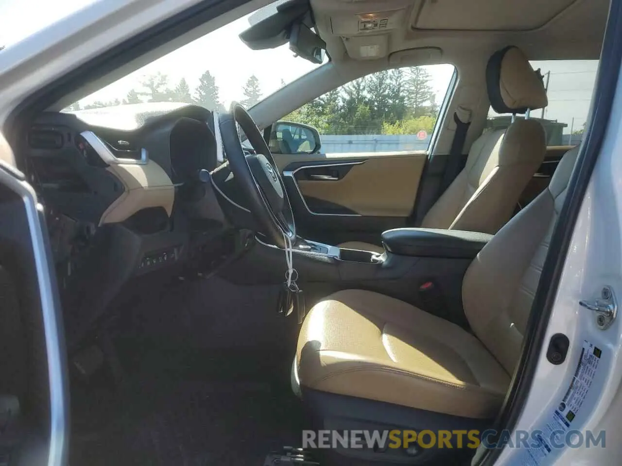 7 Photograph of a damaged car 2T3D1RFV2KC023236 TOYOTA RAV4 2019