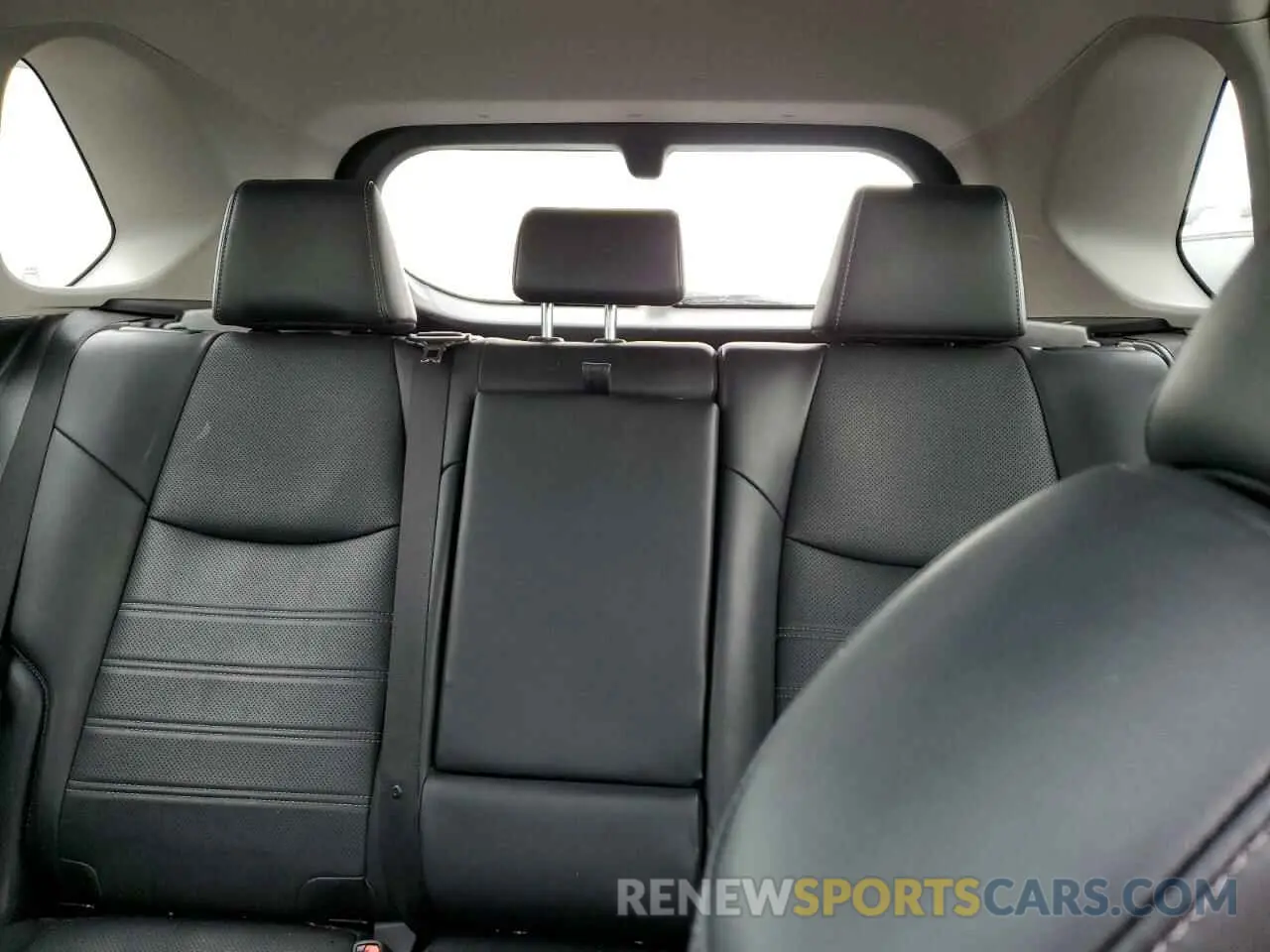 10 Photograph of a damaged car 2T3D1RFV2KW017631 TOYOTA RAV4 2019