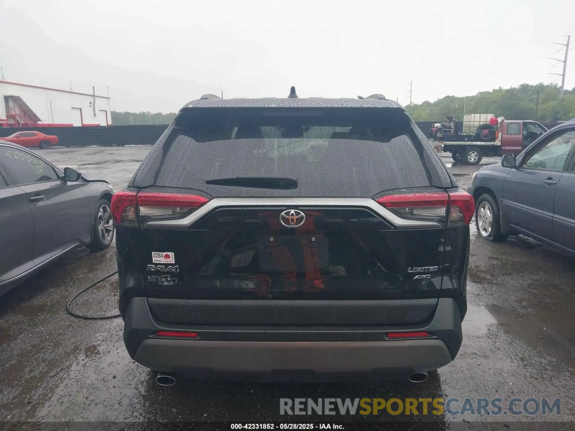 16 Photograph of a damaged car 2T3D1RFV3KC009815 TOYOTA RAV4 2019