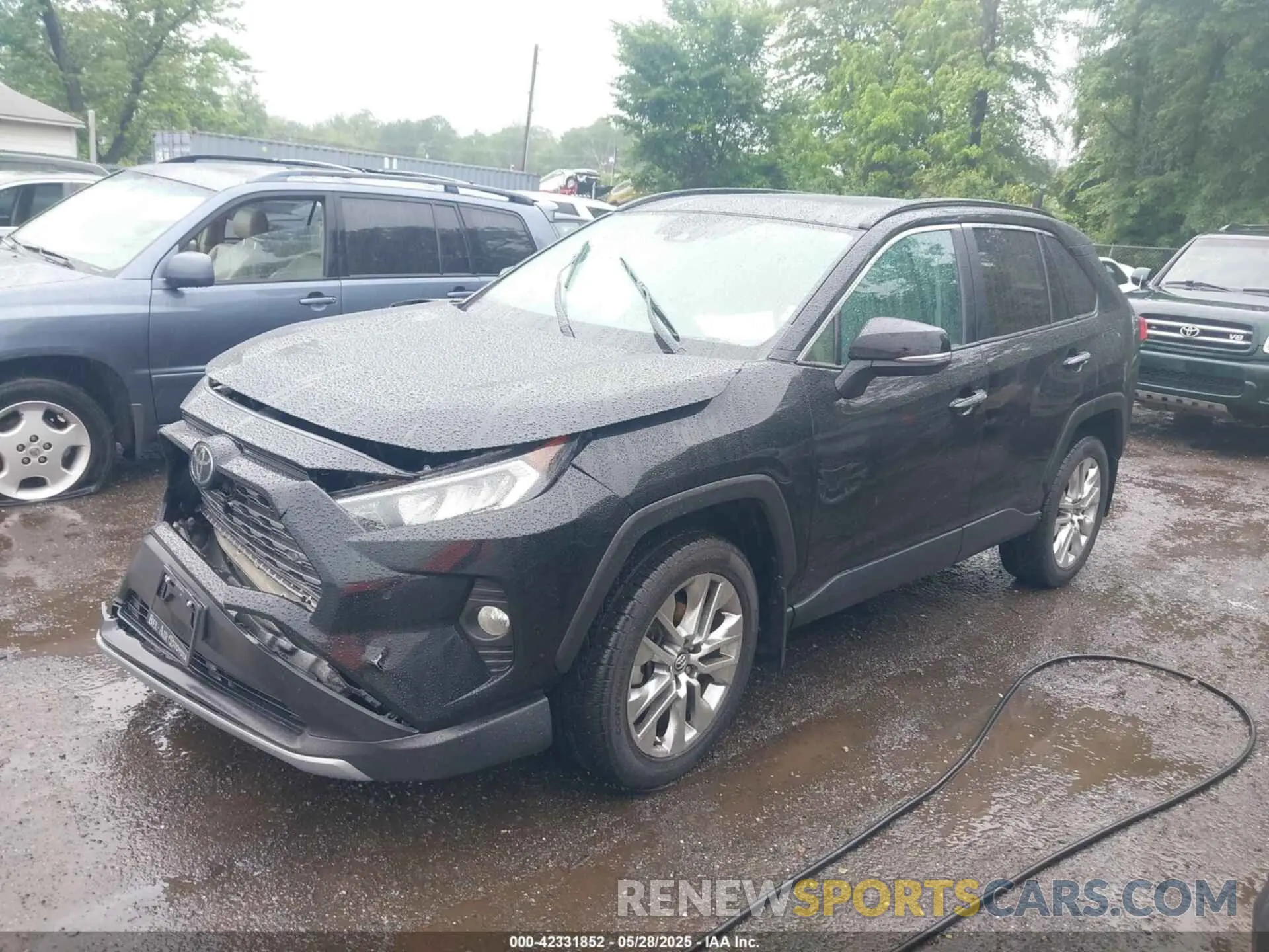 2 Photograph of a damaged car 2T3D1RFV3KC009815 TOYOTA RAV4 2019