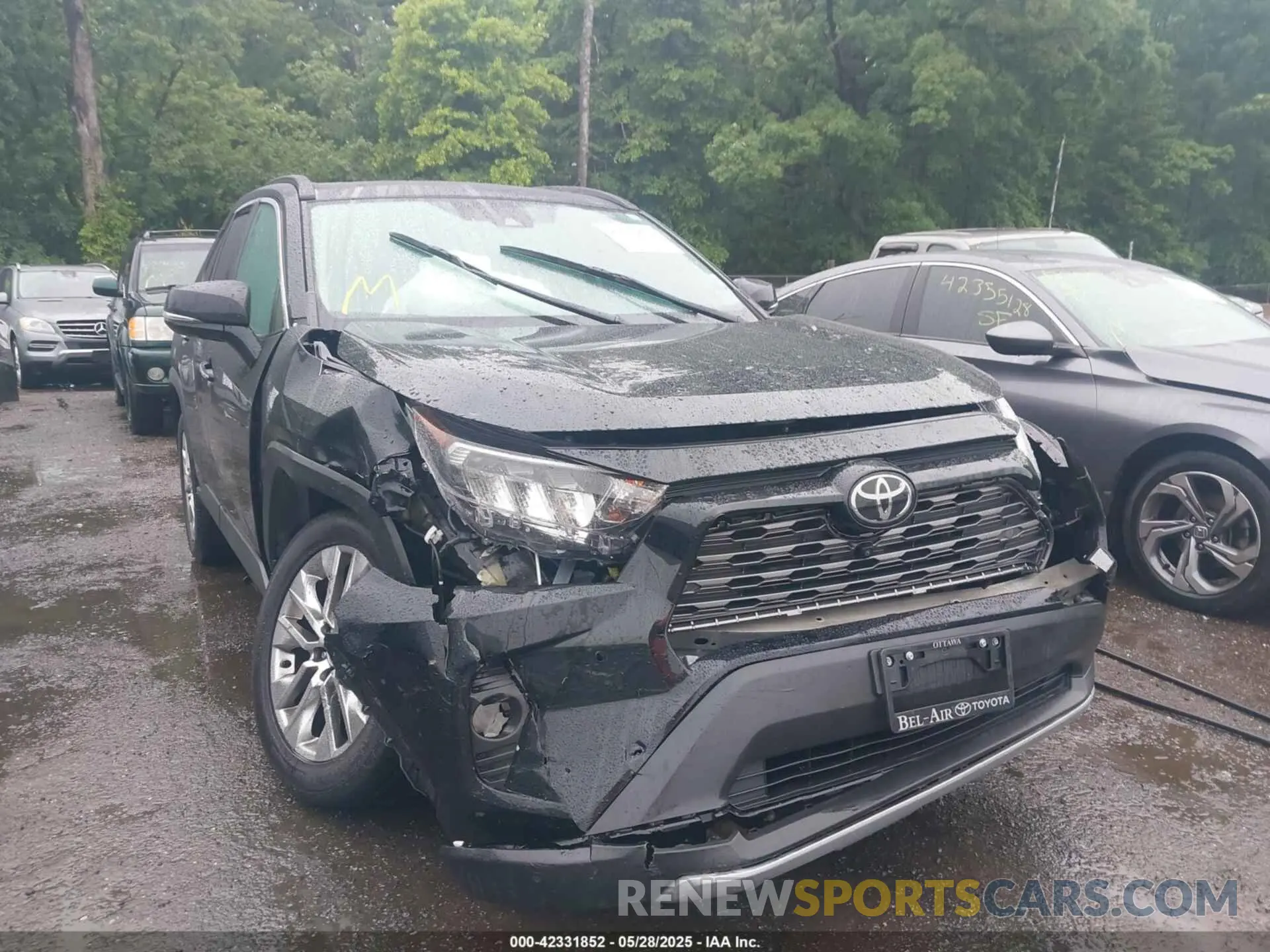6 Photograph of a damaged car 2T3D1RFV3KC009815 TOYOTA RAV4 2019