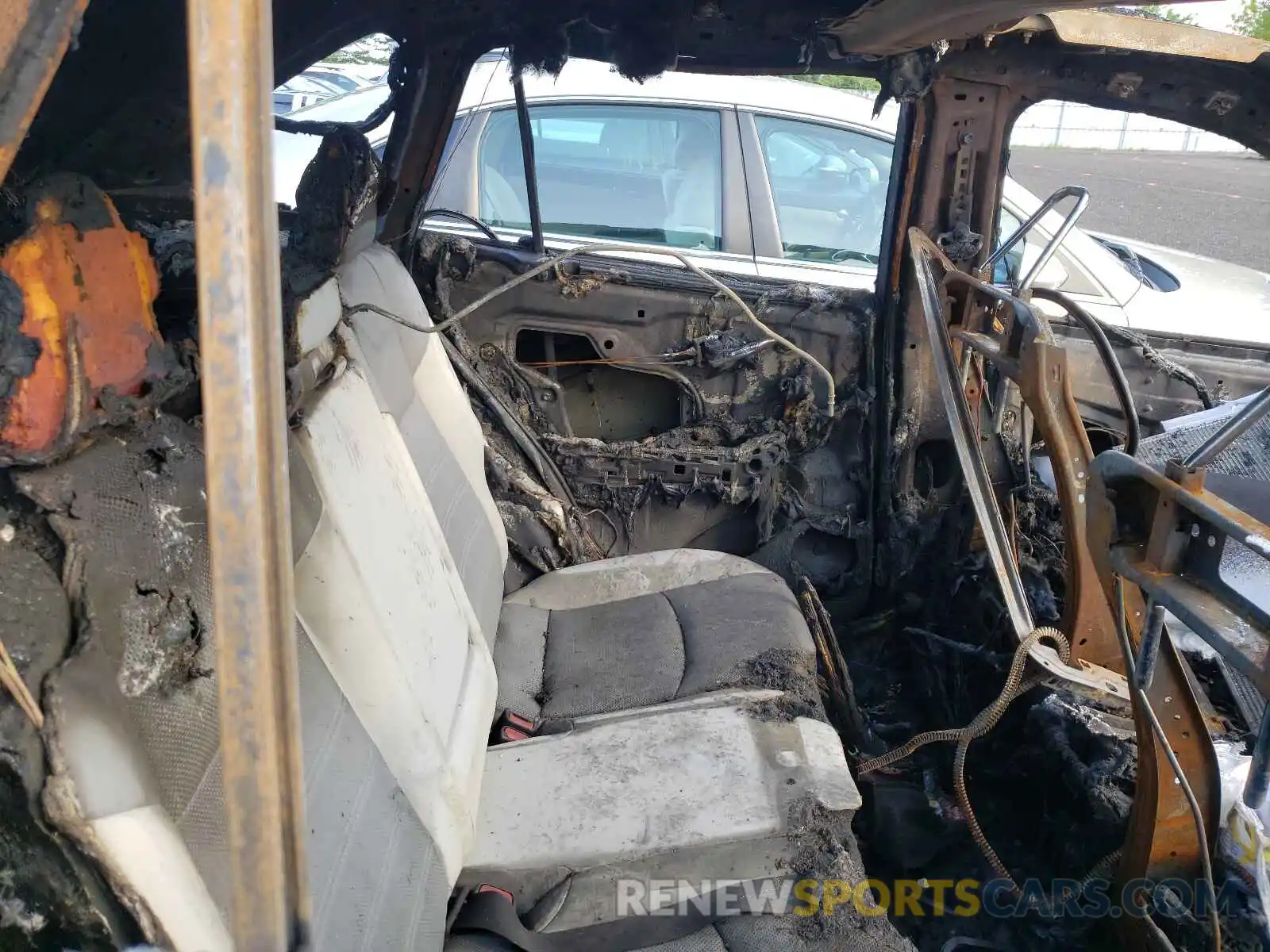 6 Photograph of a damaged car 2T3D1RFV9KW027590 TOYOTA RAV4 2019