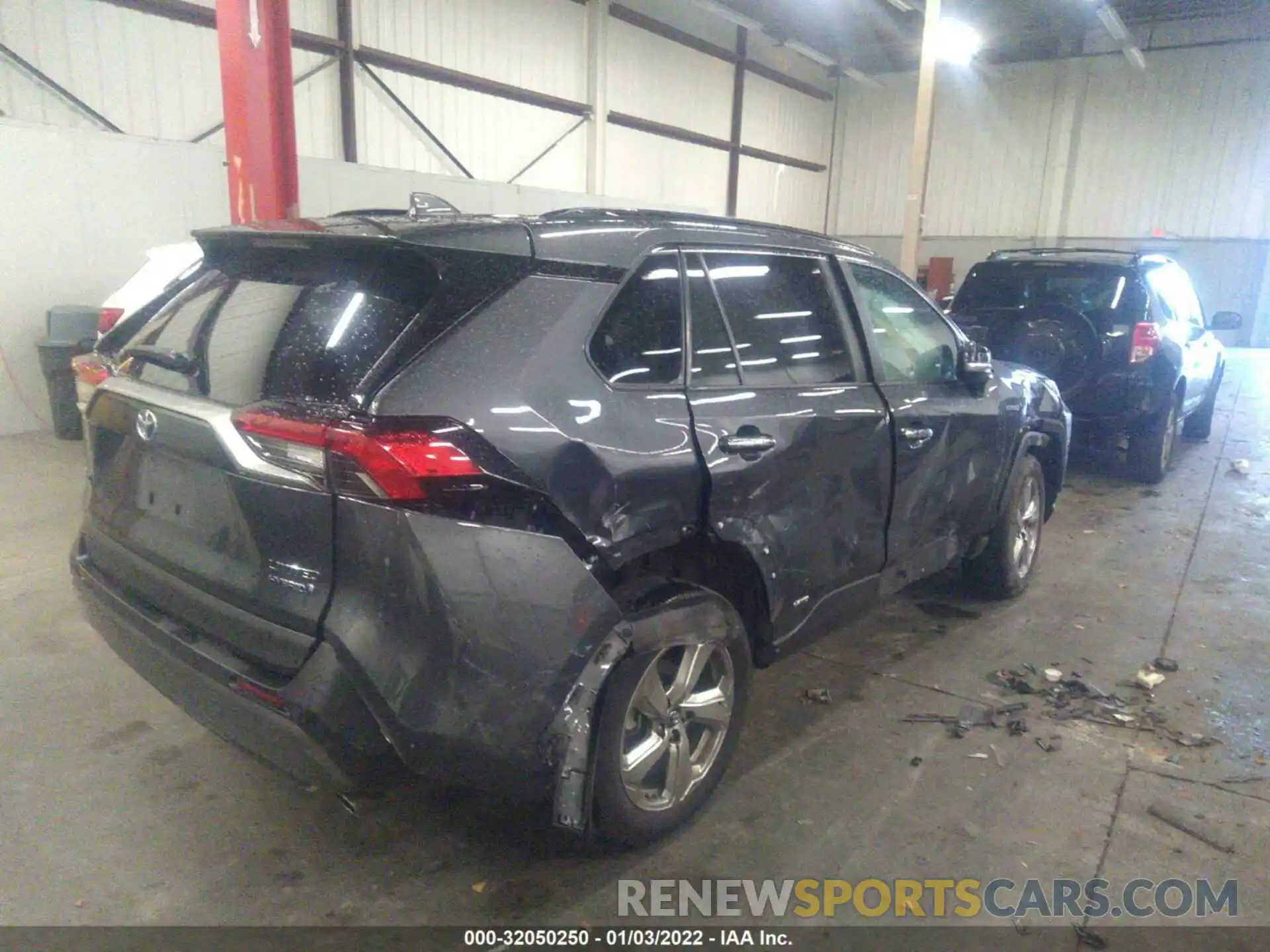 4 Photograph of a damaged car 2T3DWRFV0KW046272 TOYOTA RAV4 2019