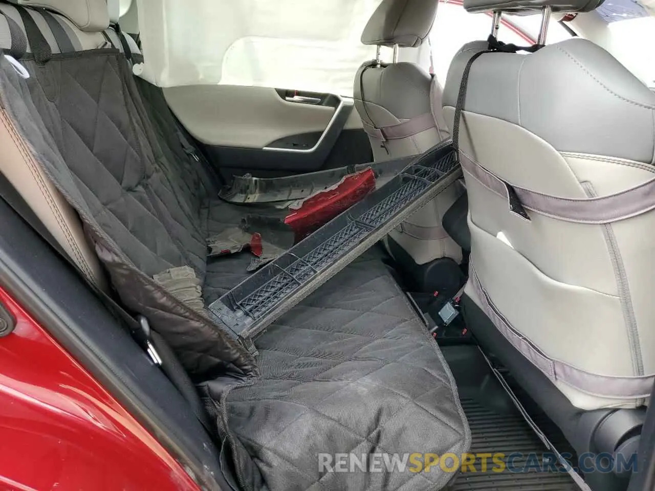 11 Photograph of a damaged car 2T3DWRFV1KW023048 TOYOTA RAV4 2019