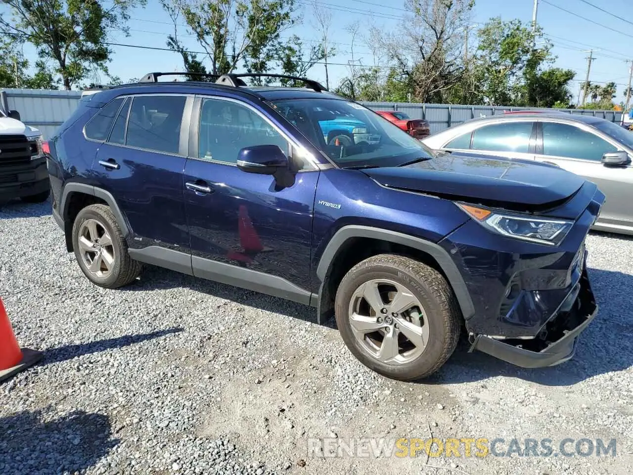 4 Photograph of a damaged car 2T3DWRFV1KW034888 TOYOTA RAV4 2019