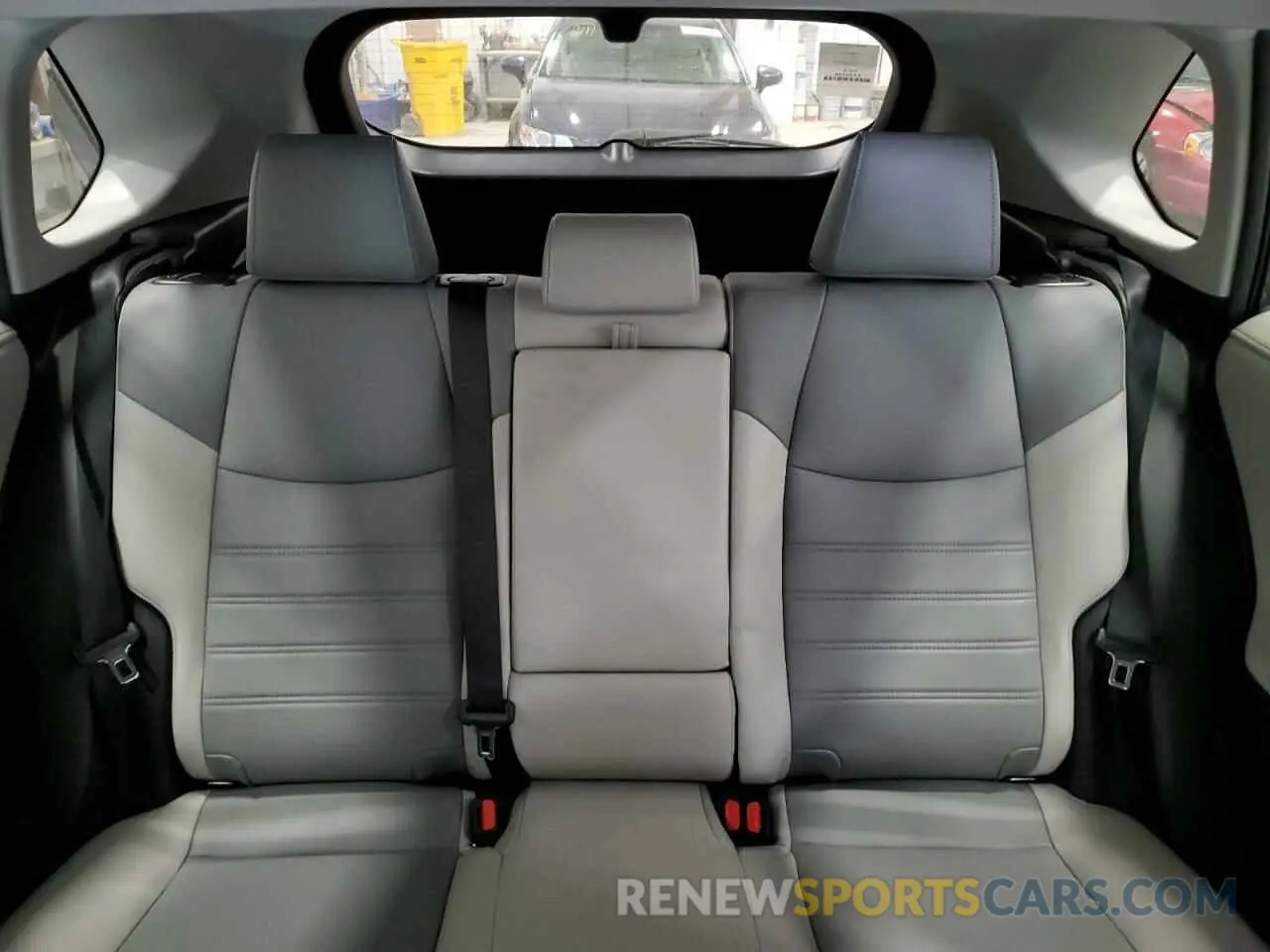 10 Photograph of a damaged car 2T3DWRFV2KW018389 TOYOTA RAV4 2019
