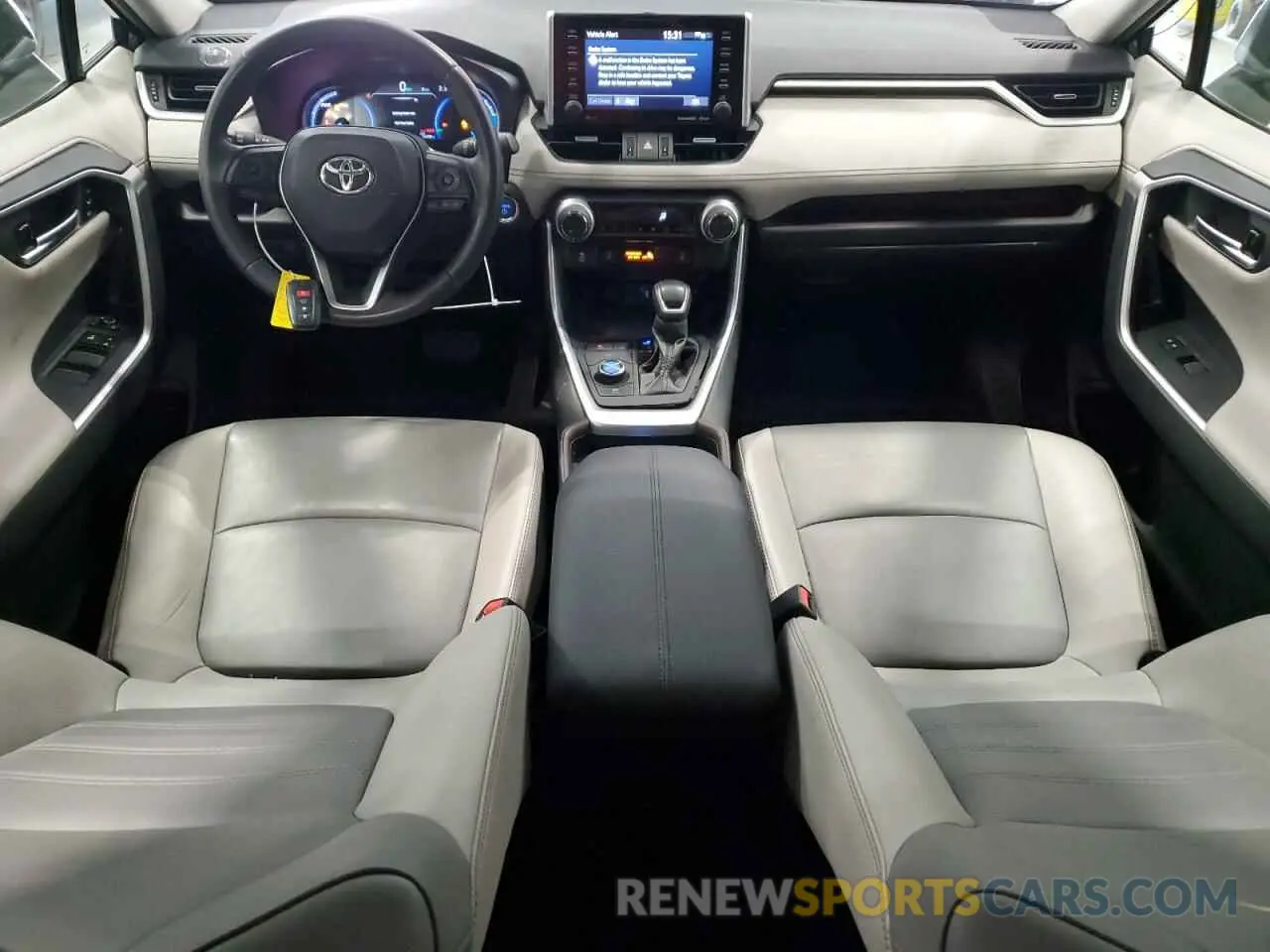 8 Photograph of a damaged car 2T3DWRFV2KW018389 TOYOTA RAV4 2019