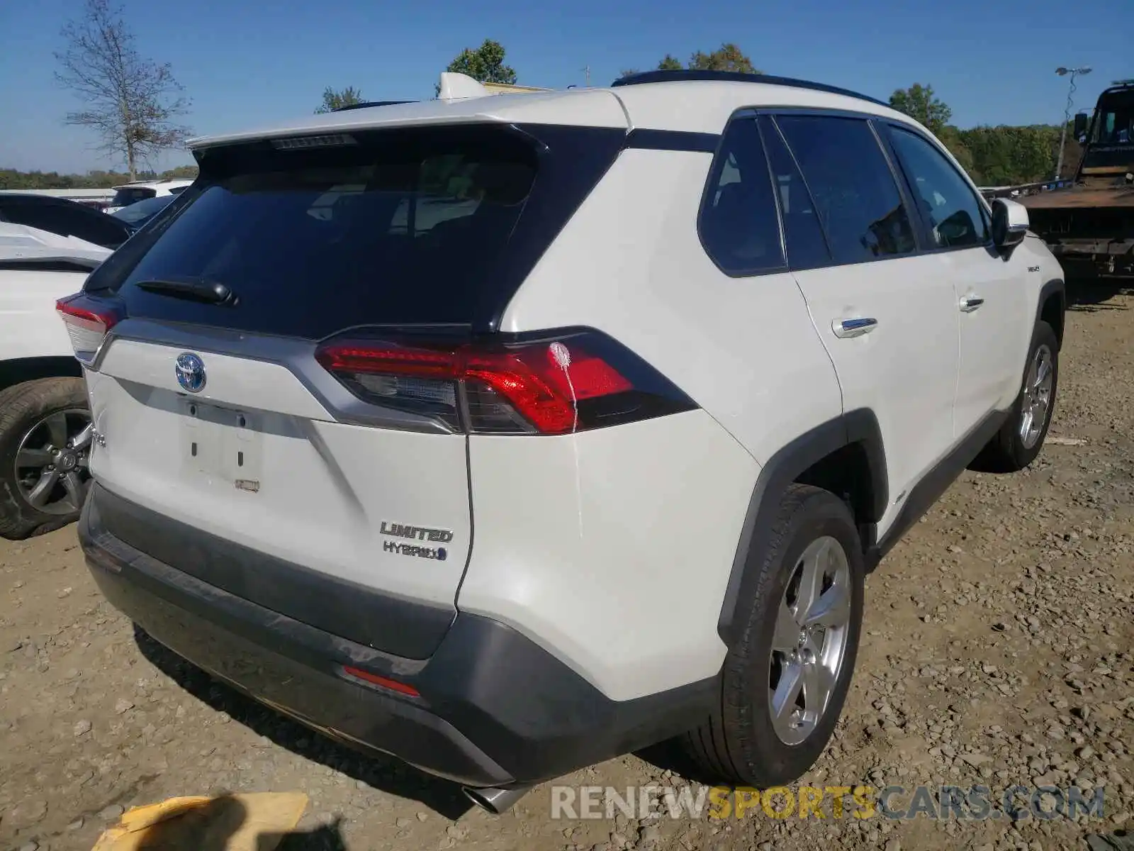 4 Photograph of a damaged car 2T3DWRFV5KW022484 TOYOTA RAV4 2019