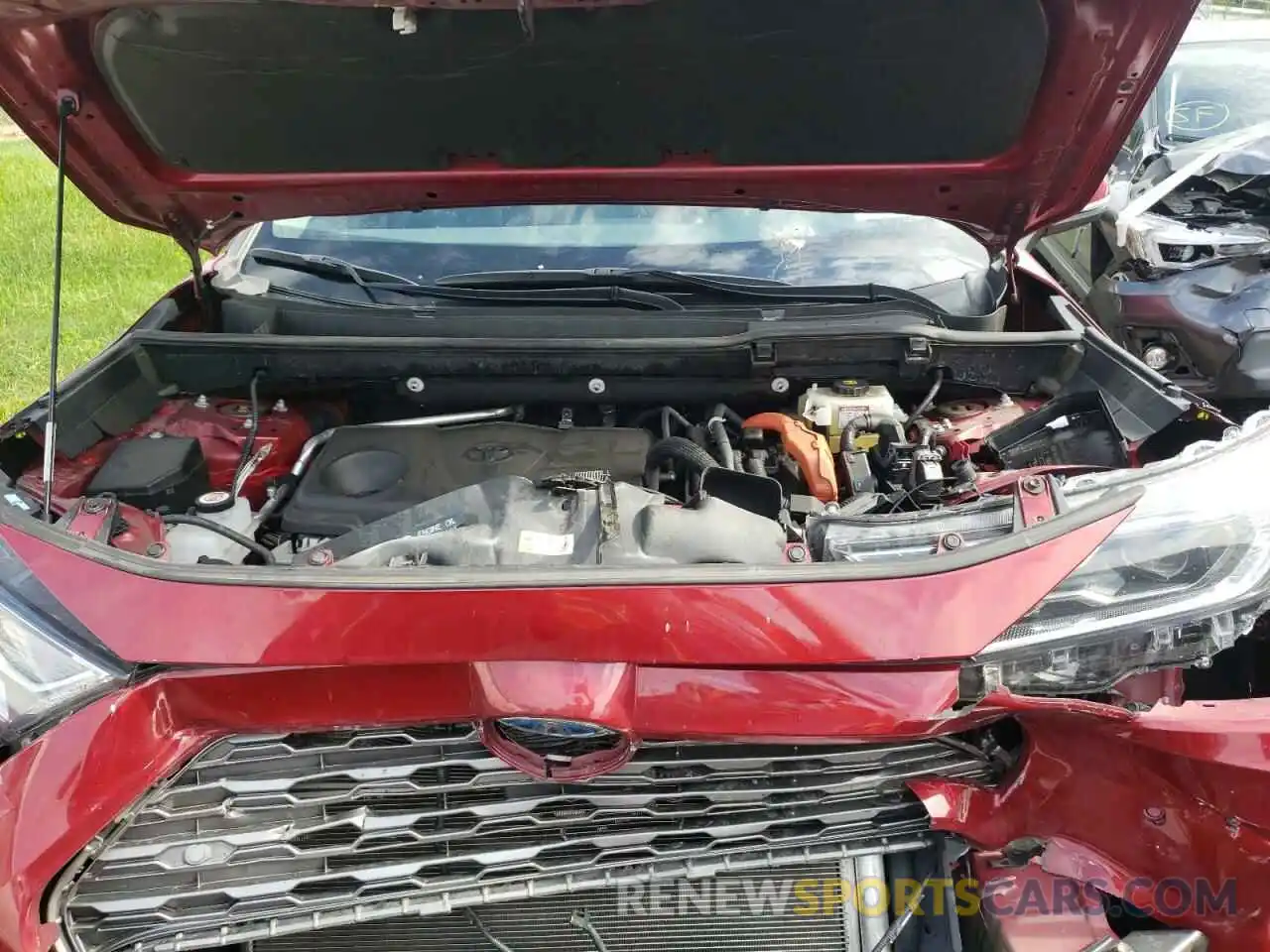 7 Photograph of a damaged car 2T3DWRFV5KW025739 TOYOTA RAV4 2019