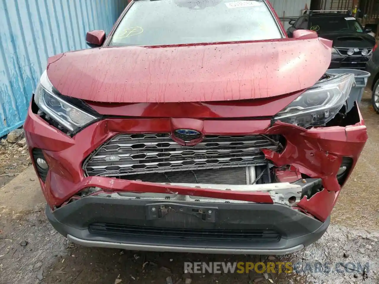 9 Photograph of a damaged car 2T3DWRFV5KW025739 TOYOTA RAV4 2019