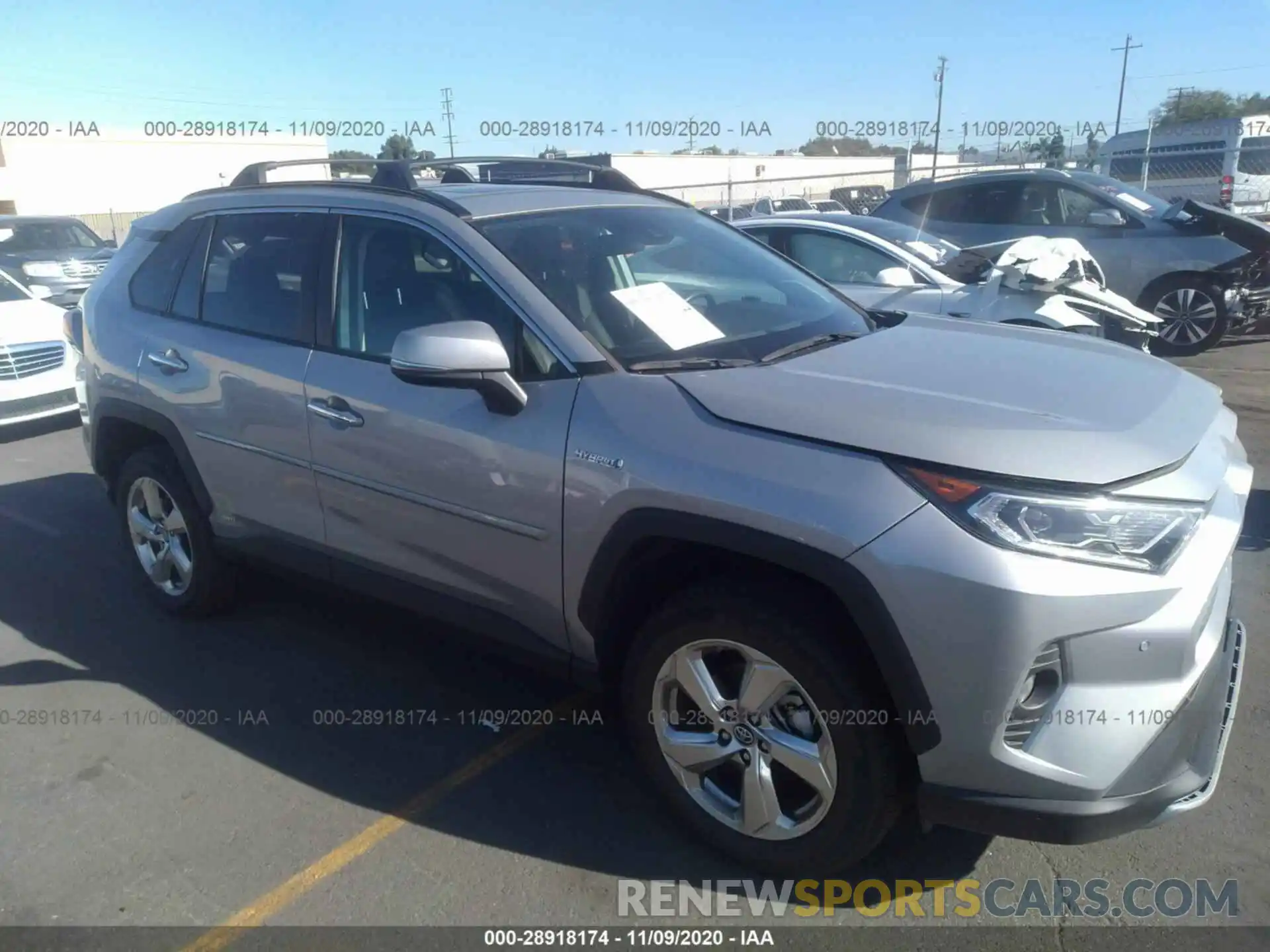 1 Photograph of a damaged car 2T3DWRFV6KW009775 TOYOTA RAV4 2019