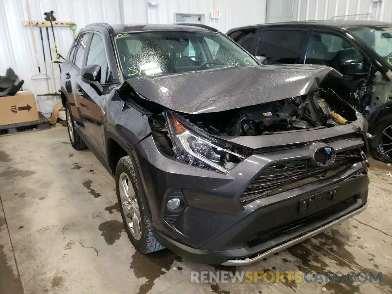 1 Photograph of a damaged car 2T3DWRFV6KW011316 TOYOTA RAV4 2019