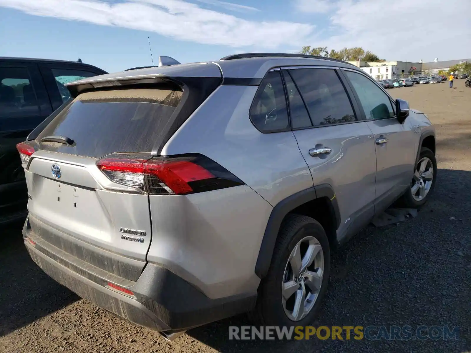 4 Photograph of a damaged car 2T3DWRFV6KW013499 TOYOTA RAV4 2019