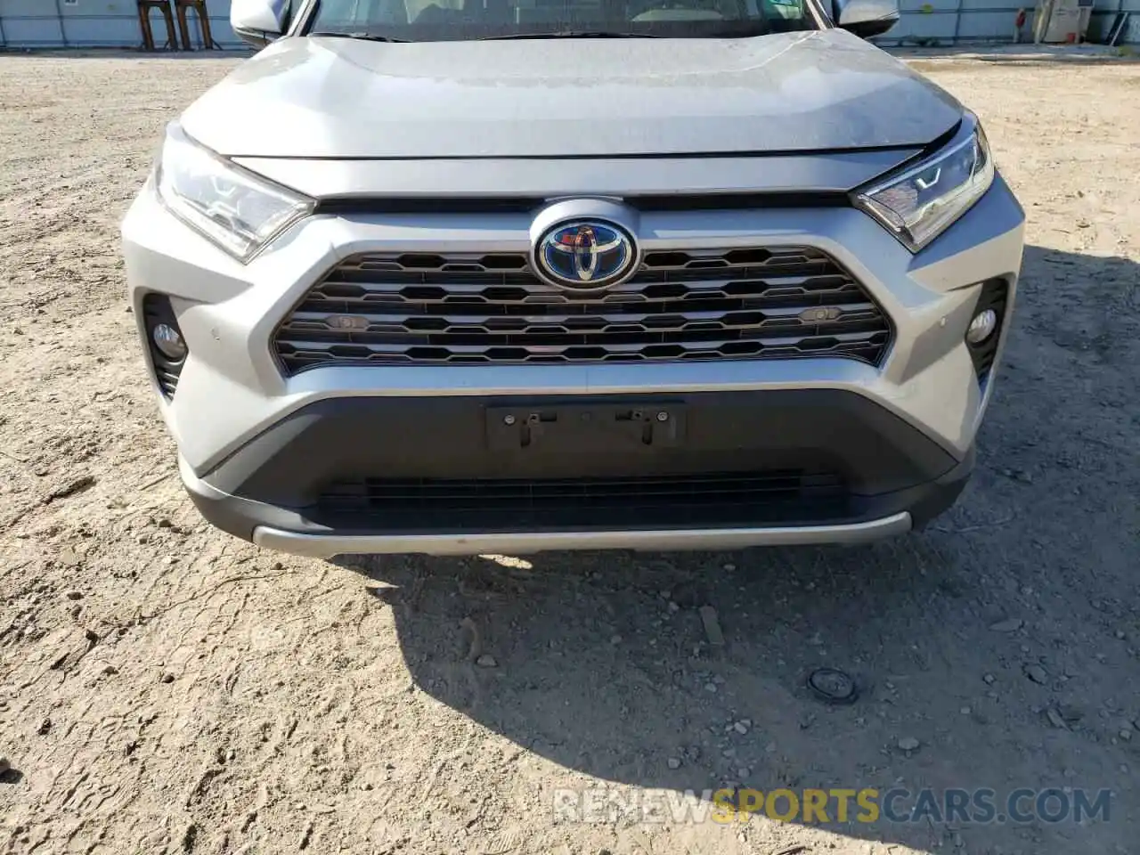 9 Photograph of a damaged car 2T3DWRFV6KW026401 TOYOTA RAV4 2019