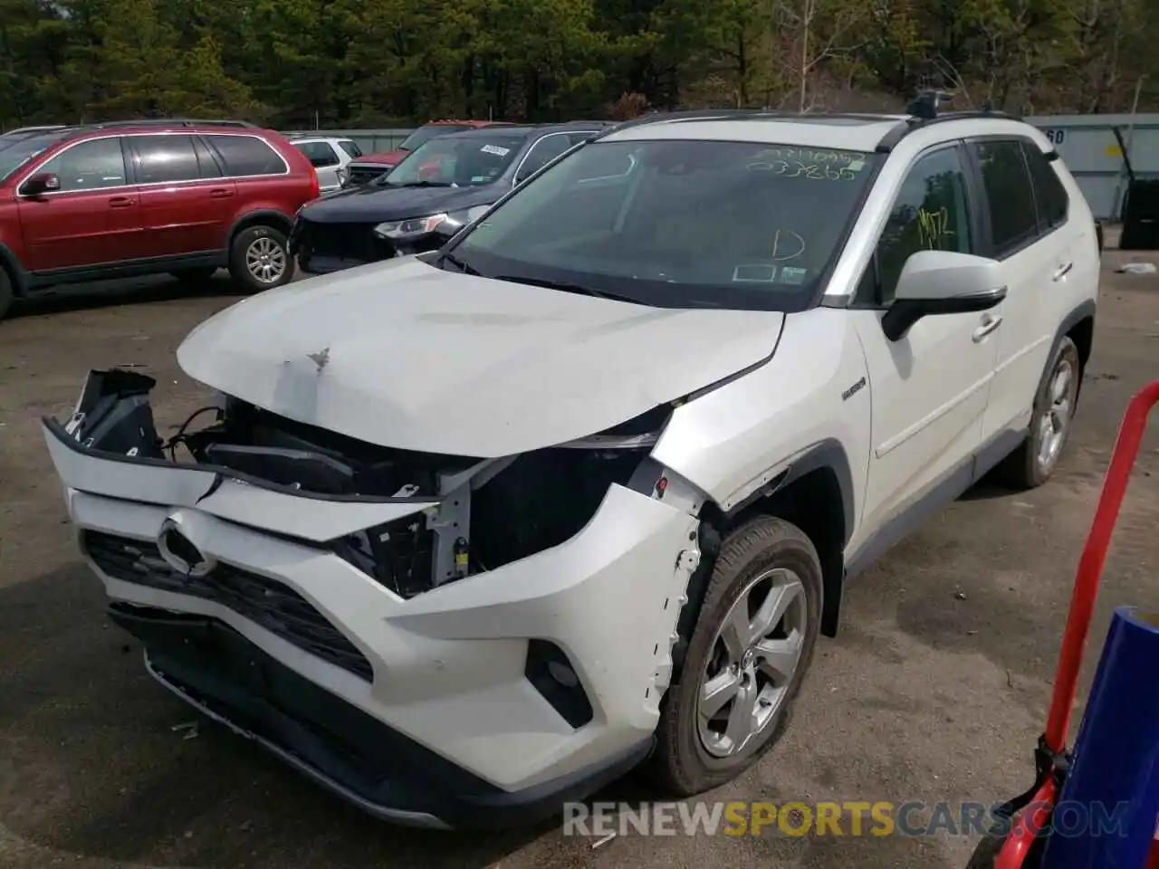 2 Photograph of a damaged car 2T3DWRFV6KW033865 TOYOTA RAV4 2019