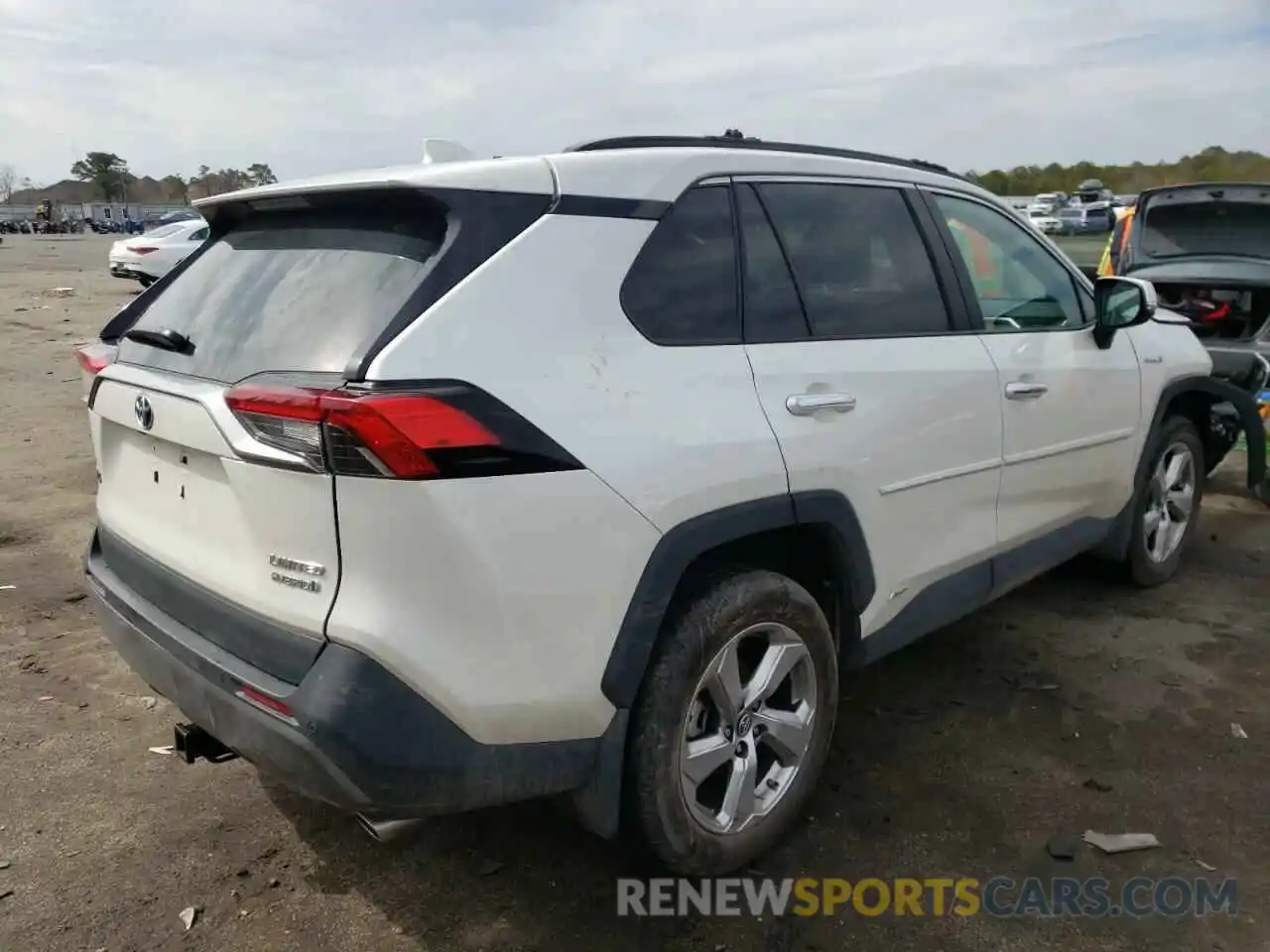 4 Photograph of a damaged car 2T3DWRFV6KW033865 TOYOTA RAV4 2019