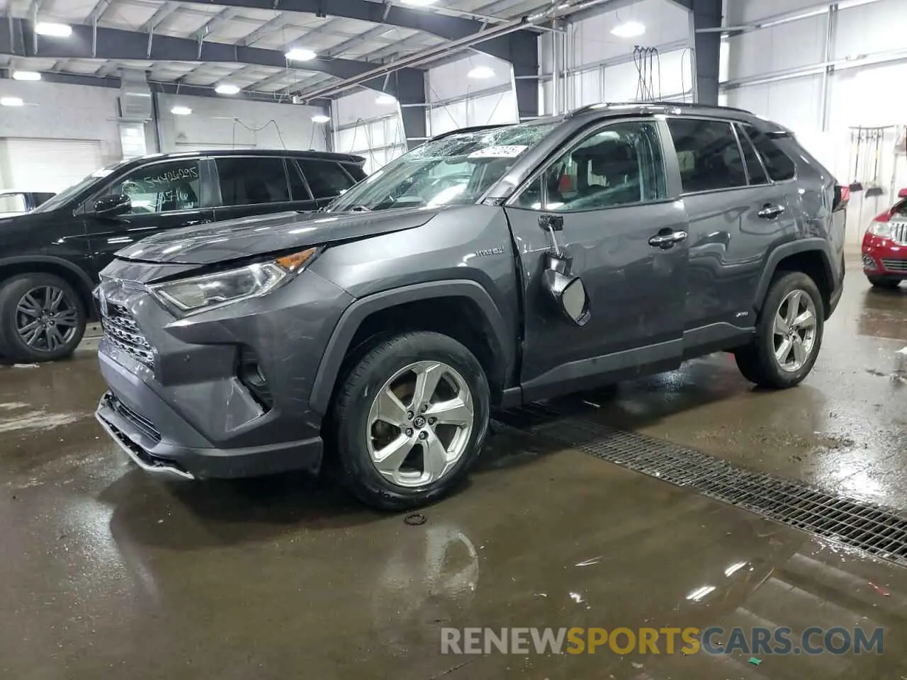 1 Photograph of a damaged car 2T3DWRFV9KW017689 TOYOTA RAV4 2019