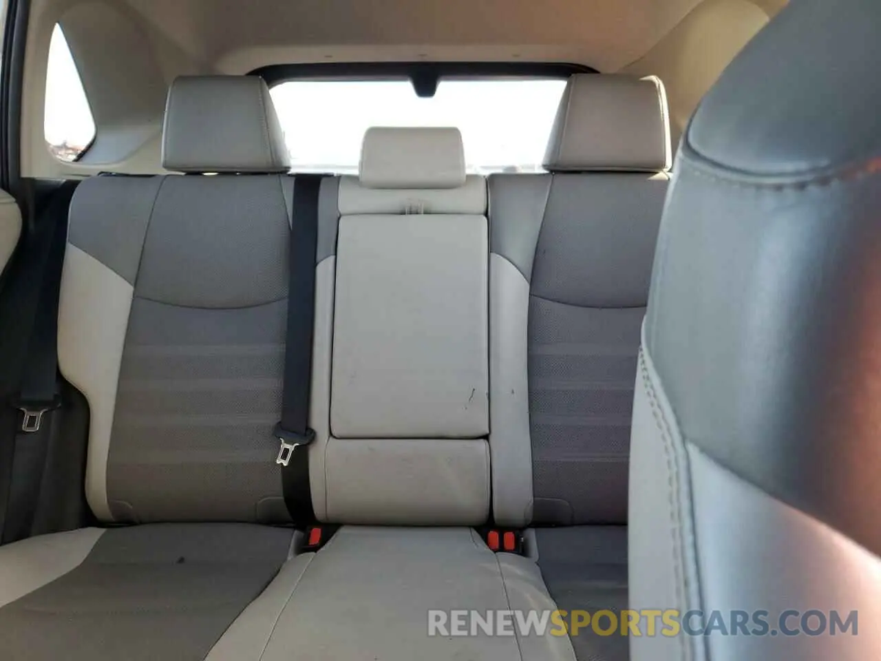 10 Photograph of a damaged car 2T3DWRFV9KW021449 TOYOTA RAV4 2019