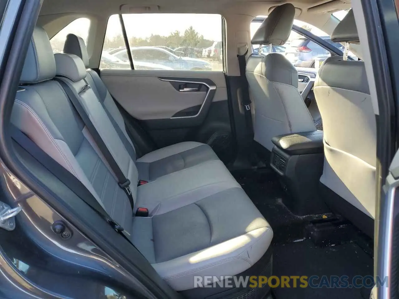 11 Photograph of a damaged car 2T3DWRFV9KW021449 TOYOTA RAV4 2019
